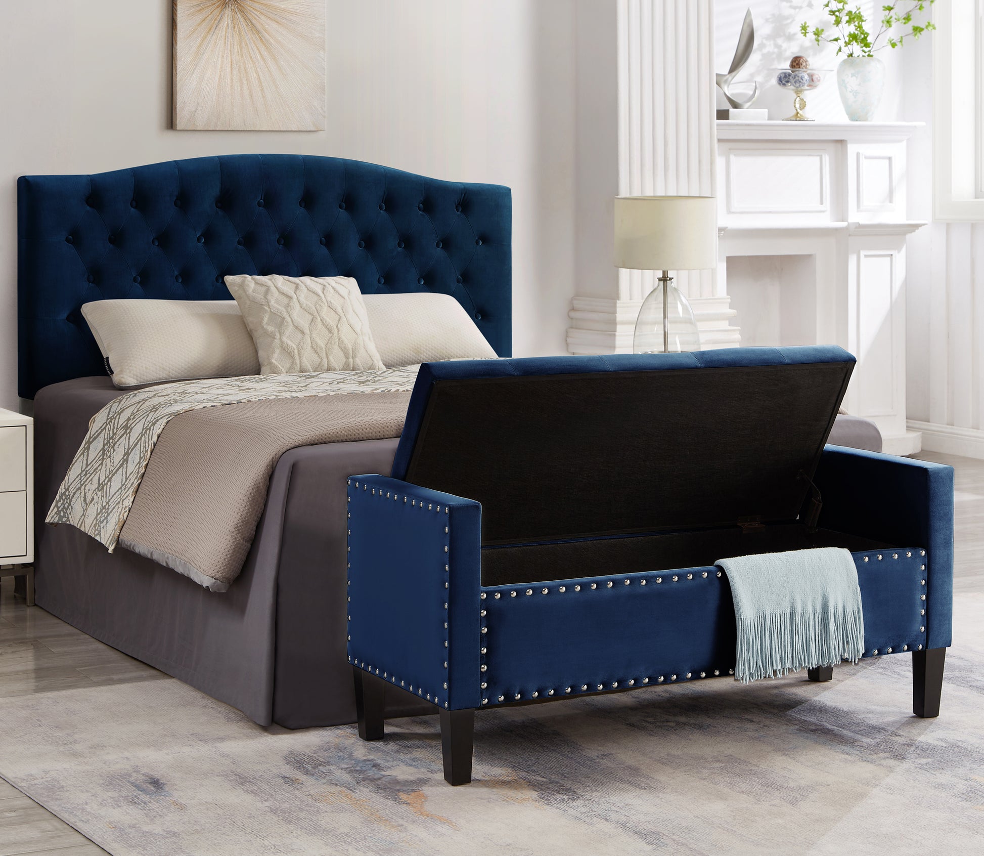 Upholstered Tufted Button Storage Bench With Nails Trim,Entryway Living Room Soft Padded Seat With Armrest,Bed Bench Navy Navy Velvet Modern Rubberwood Internal Storage Foam Velvet