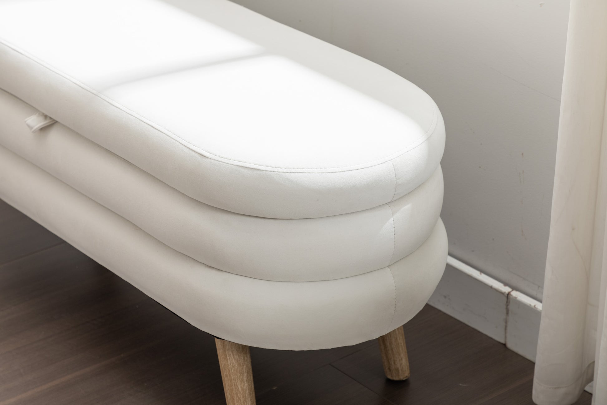 036 Velvet Fabric Storage Bench Bedroom Bench With Wood Legs For Living Room Bedroom Indoor,Ivory Tufted Ivory Velvet Bedroom Solid Modern Eucalyptus Internal Storage Foam Velvet