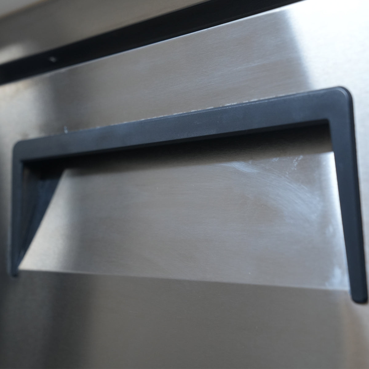 Orikool 60 In Commercial Refrigerators Sandwich&Salad Prep Table With A Butcher Block Cutting Board, Protection Lid, Cold Storage, Etl Certified Silver Stainless Steel