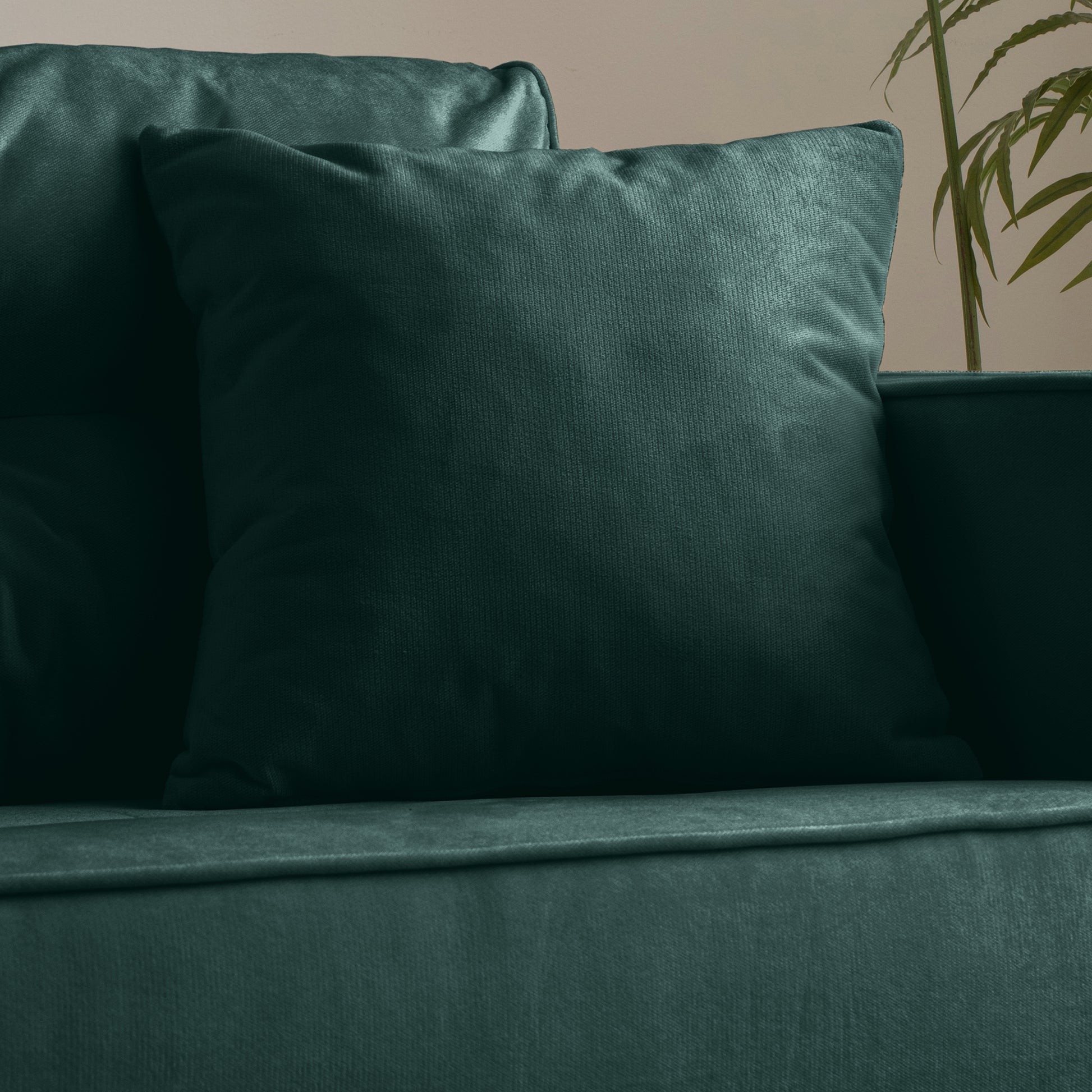 70" Velvet Sofa Couch Luxury Modern Upholstered 3 Seater Sofa With 2 Pillows For Living Room, Apartment And Small Space Green Modern Foam Velvet 3 Seat