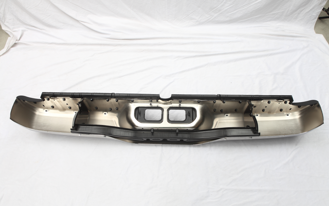 For 2000 2006 Toyota Tundra Rear Bumper Plating To1102229 To1103107 Black And Silver Metal Plastic