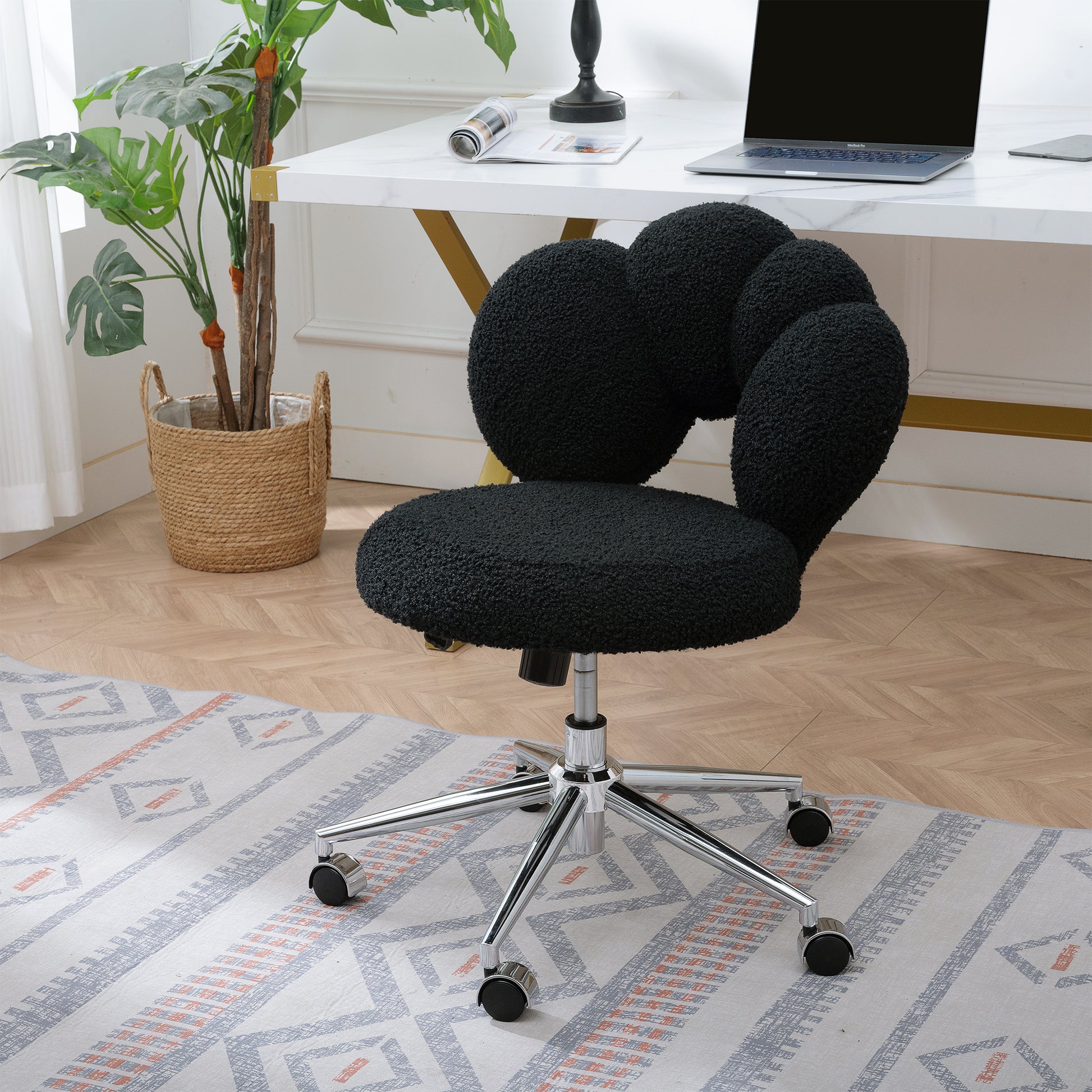 Chair Black Teddy