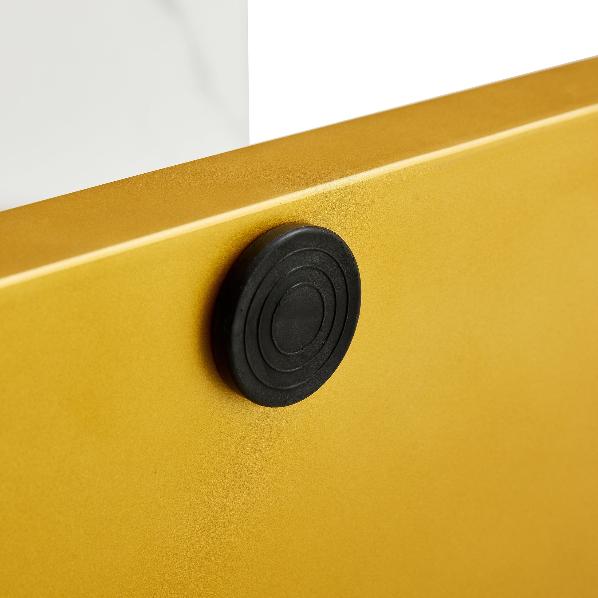 A Modern Minimalist Style Foyer Table With White Tabletop, Gold Bracket, And Bottom Plate, Enhancing The Beauty And Artistic Atmosphere Of The Home, Suitable For The Foyer Fxg White Gold Mdf
