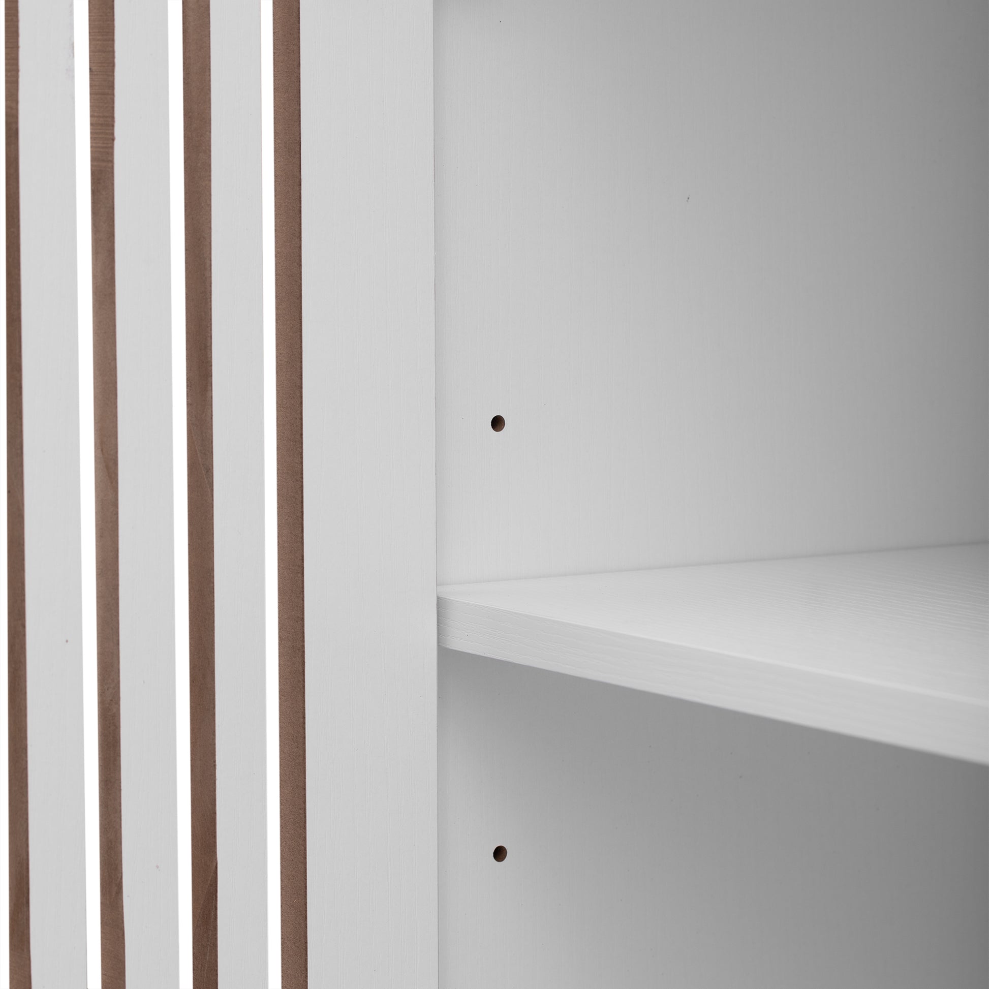 Modern Cabinet With 2 Doors And 3 Drawers, Suitable For Living Rooms, Studies, And Entrances. White Mdf