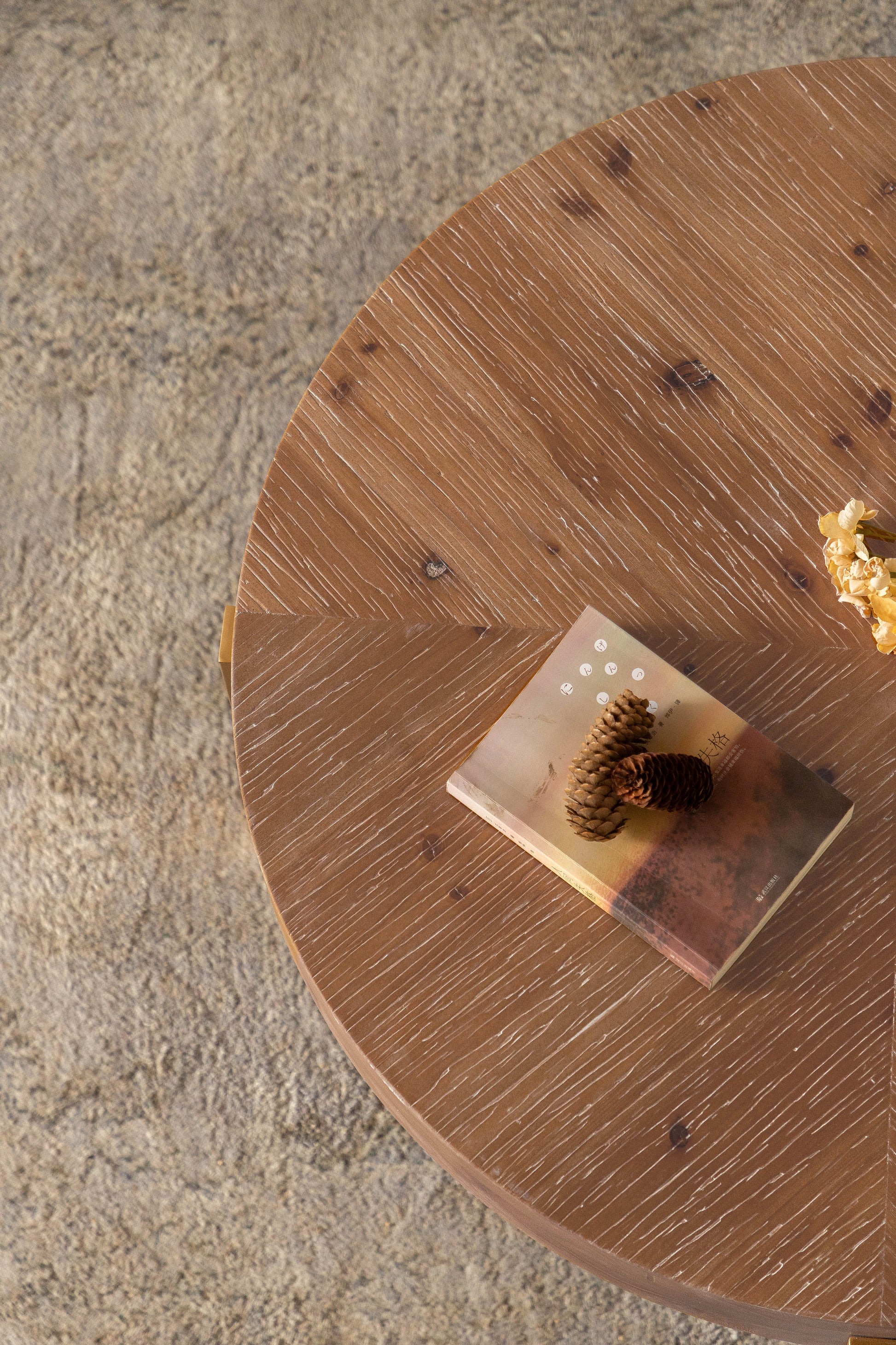 33.86"Modern Retro Splicing Round Coffee Table,Fir Wood Table Top With Gold Cross Legs Base Same Sku:W757127348 Gold Metal & Wood