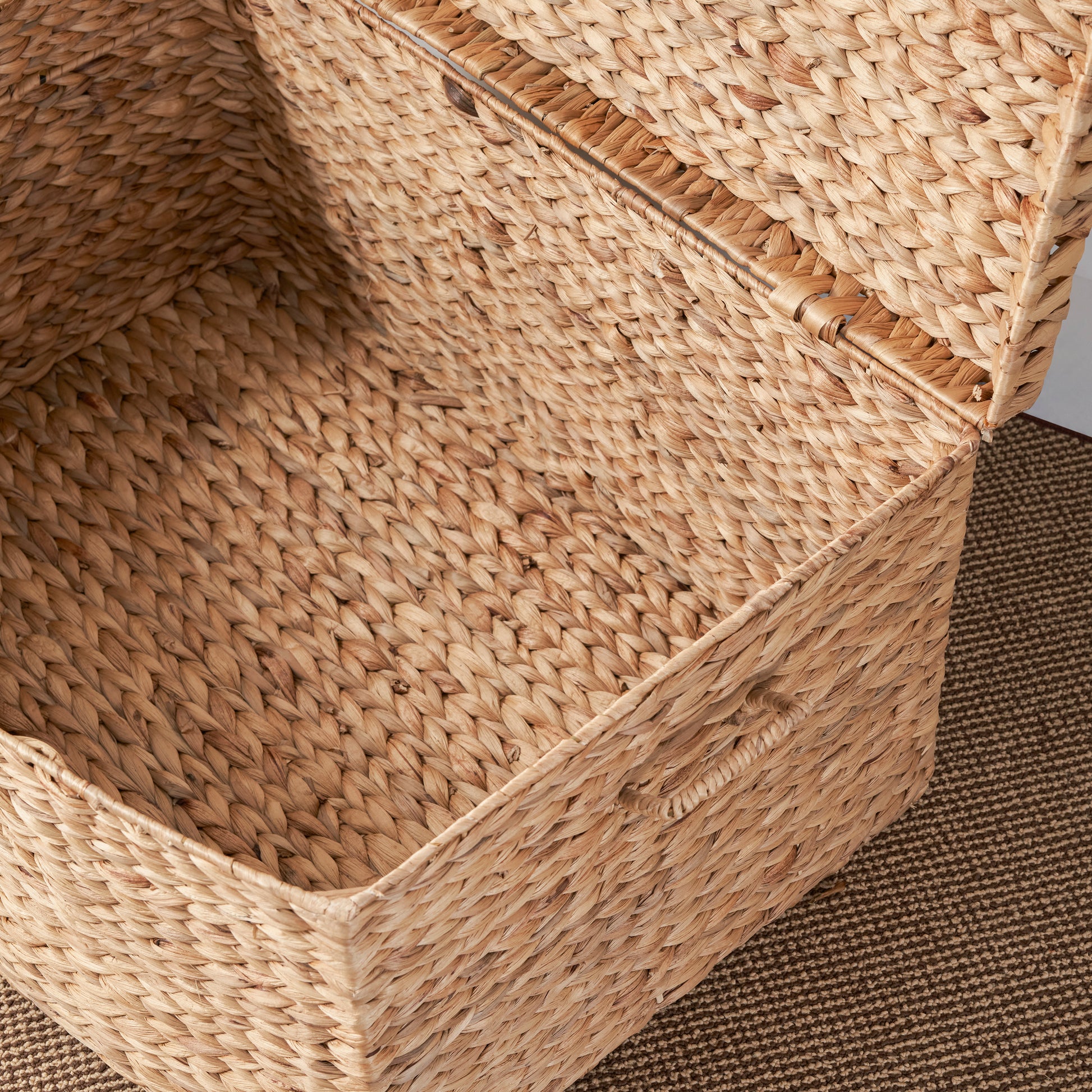 Rectangular Curve Water Hyacinth Woven Wicker Trunk With Handles 26" X 19" X 14" Natural Brown For Clothes, Toys, Magazines And Book Storage Natural & Light Brown Wicker Water Hyacinth