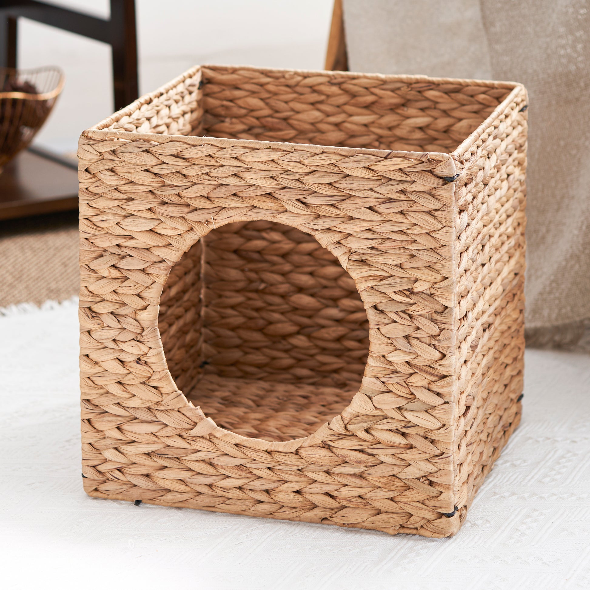 Water Hyacinth Woven Wicker Square Cat Bed Cave 13" X 13" X 13" For Small And Medium Cat Breeds And Chihuahua Natural & Light Brown Wicker Water Hyacinth