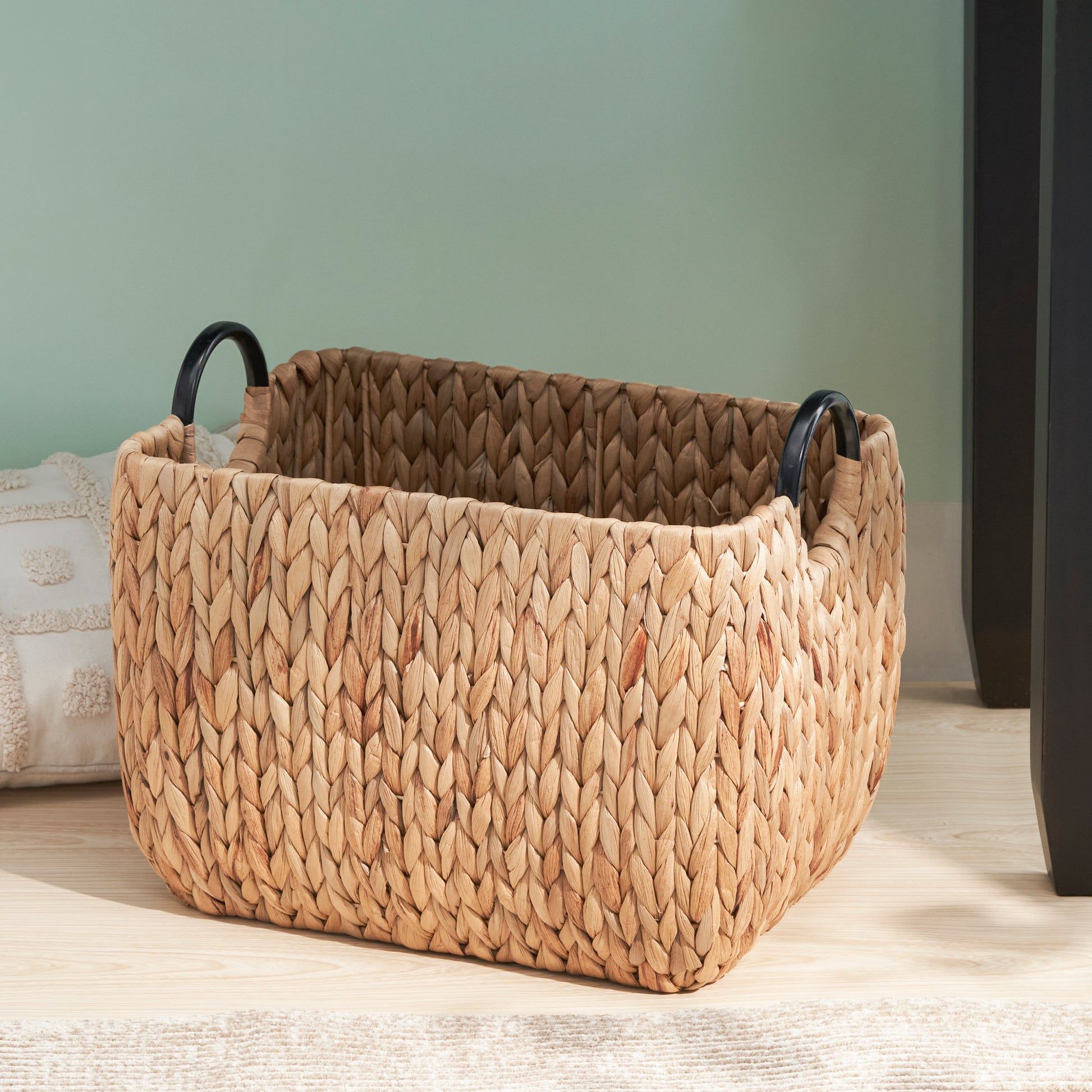 Rectangular Multi Purpose Water Hyacinth Woven Wicker Baskets With Handles 16" X 12" X 13" Natural Brown For Towel, Toys, Magazine And Kitchen Storage Brown Black Wicker Water Hyacinth