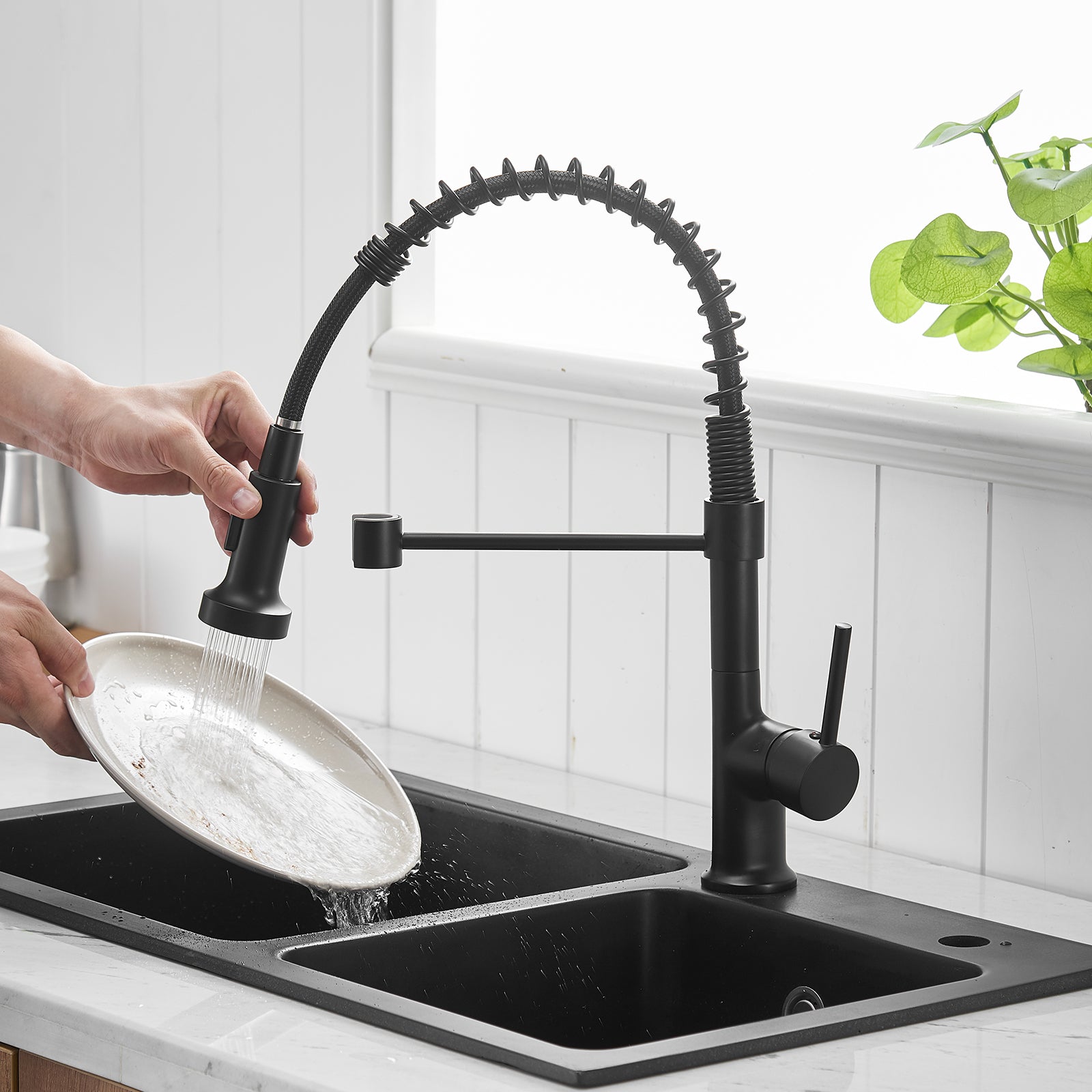 Commercial Black Kitchen Faucet With Pull Down Sprayer, Single Handle Single Lever Kitchen Sink Faucet Black Kitchen Contemporary Ceramic Brass