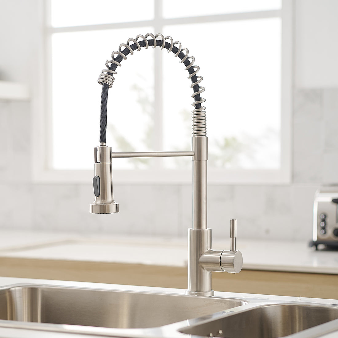 Commercial Brushed Nickel Kitchen Faucet With Pull Out Sprayer, Single Handle Single Lever Kitchen Sink Faucet Brushed Nickel Kitchen Contemporary Ceramic Stainless Steel