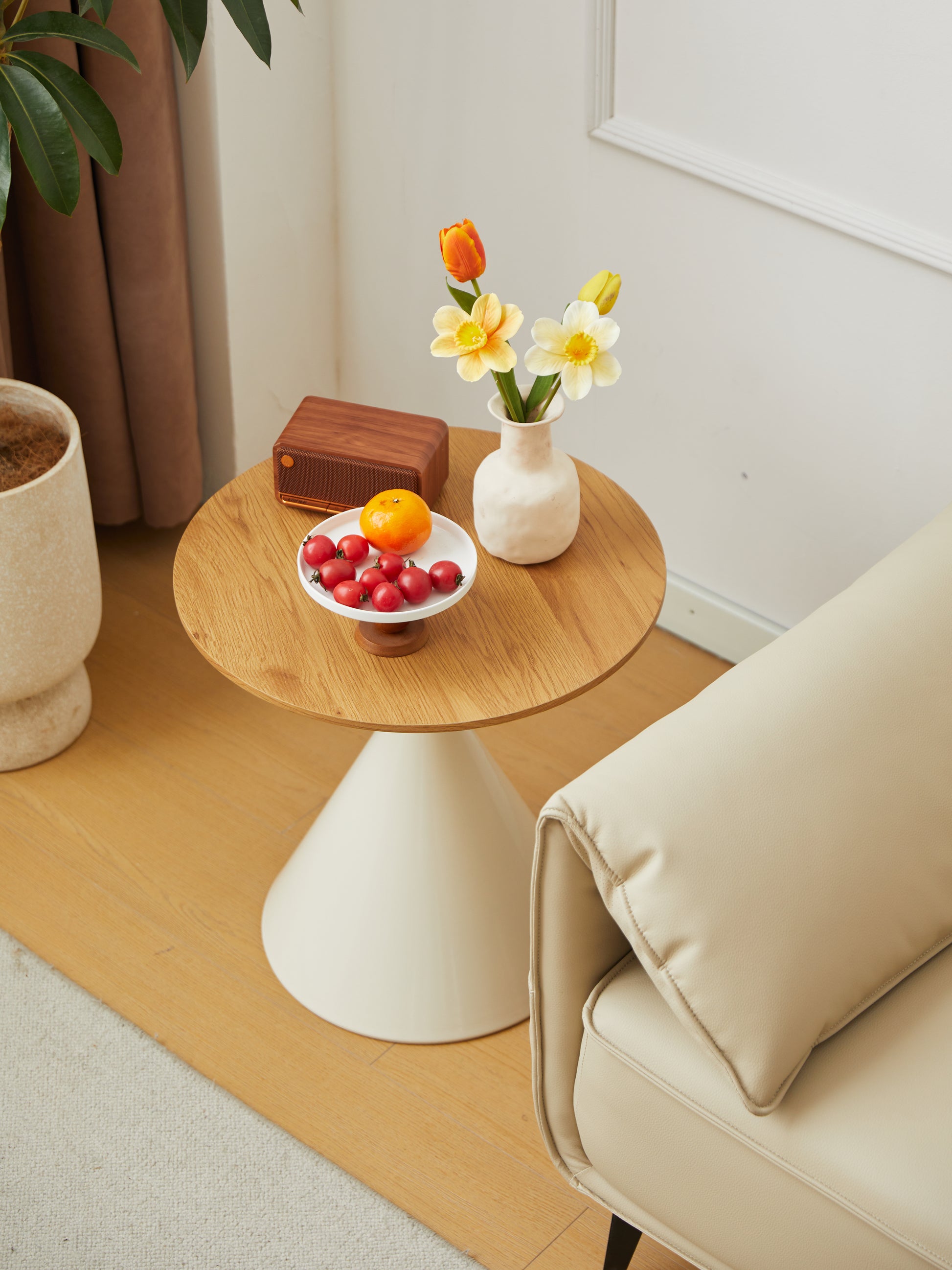 Round Coffee Table White Wood Brown White Mdf Metal