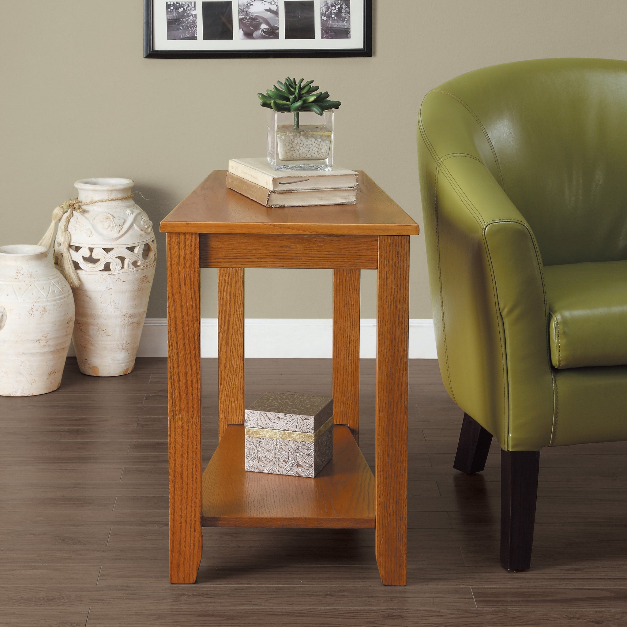 Contemporary Oak Finish Chairside Table With Lower Shelf Wedge Shape Wooden Furniture 1Pc Side Table Oak Contemporary Open Storage Coffee & End Tables Wood