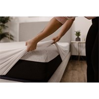 Quiet Comfort Mattress Protectoer Queen White Polyester