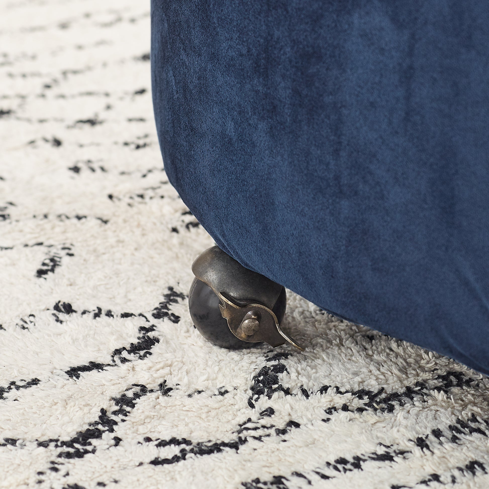 Velvet Upholstered Swivel Chair For Living Room, With Button Tufted Design And Movable Wheels, Including 3 Pillows, Blue Blue Foam