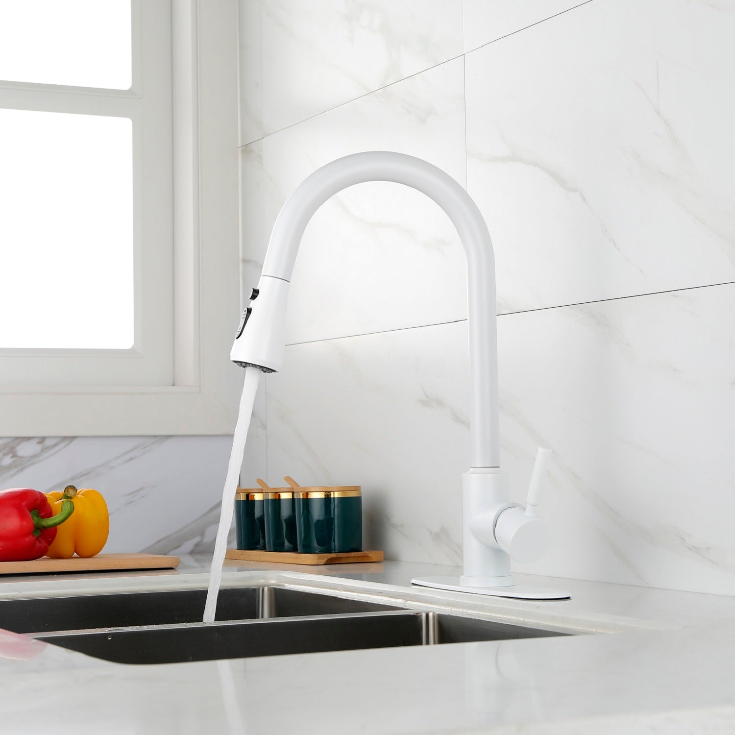Kitchen Faucet With Pull Out Spraye White Stainless Steel
