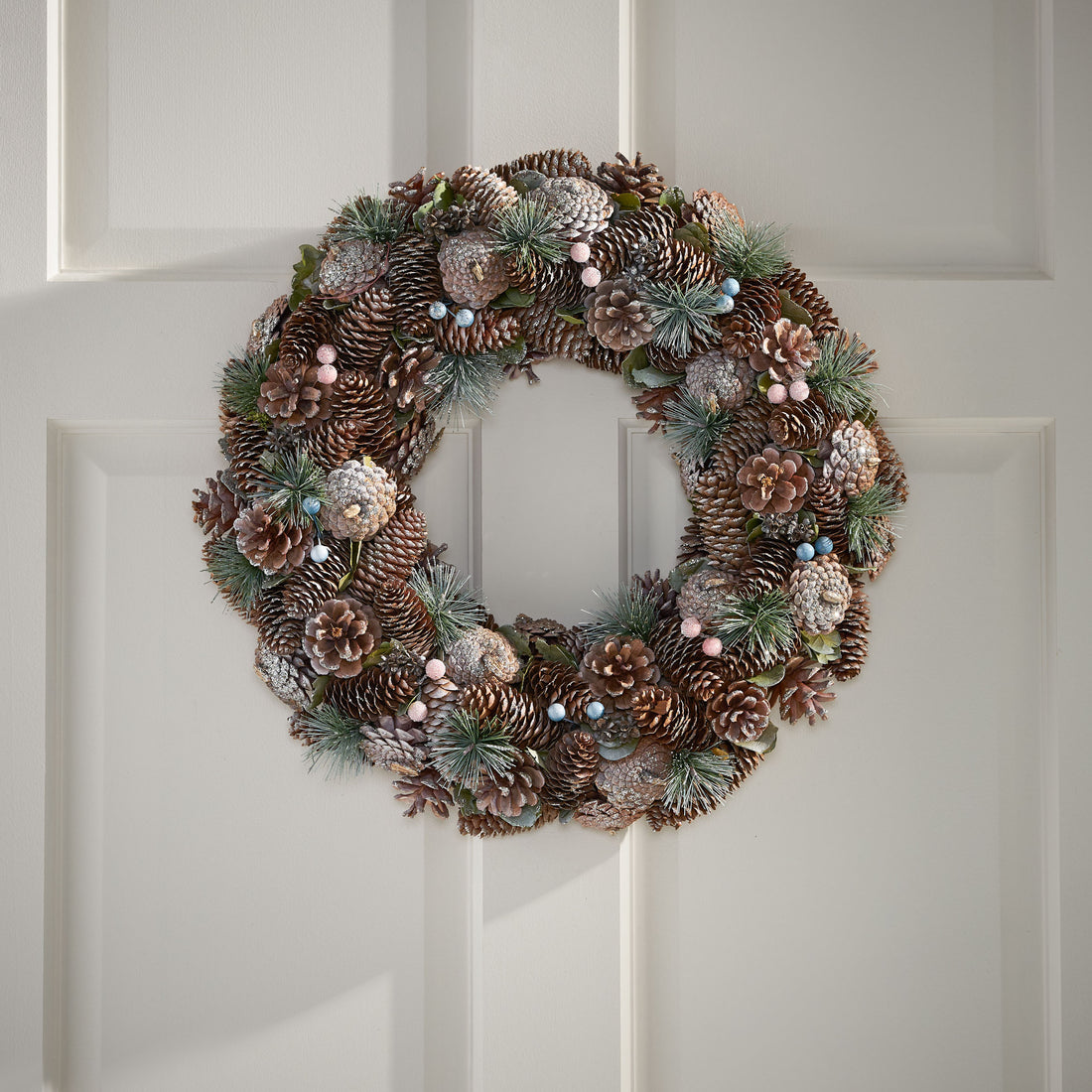 18.5'' Pine Cone Wreath Natural Foam