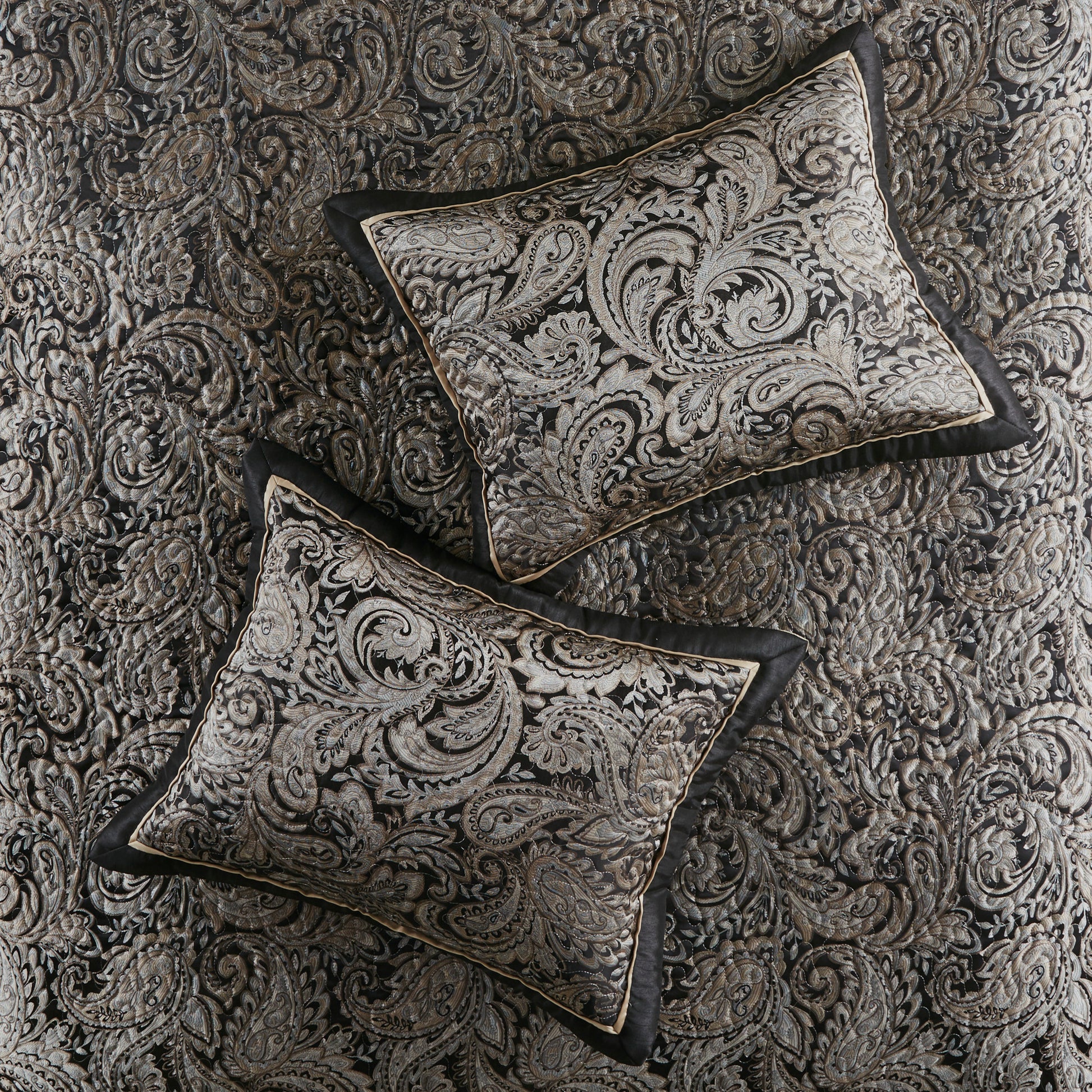5 Piece Jacquard Bedspread Set With Throw Pillows Black King King Black Cotton