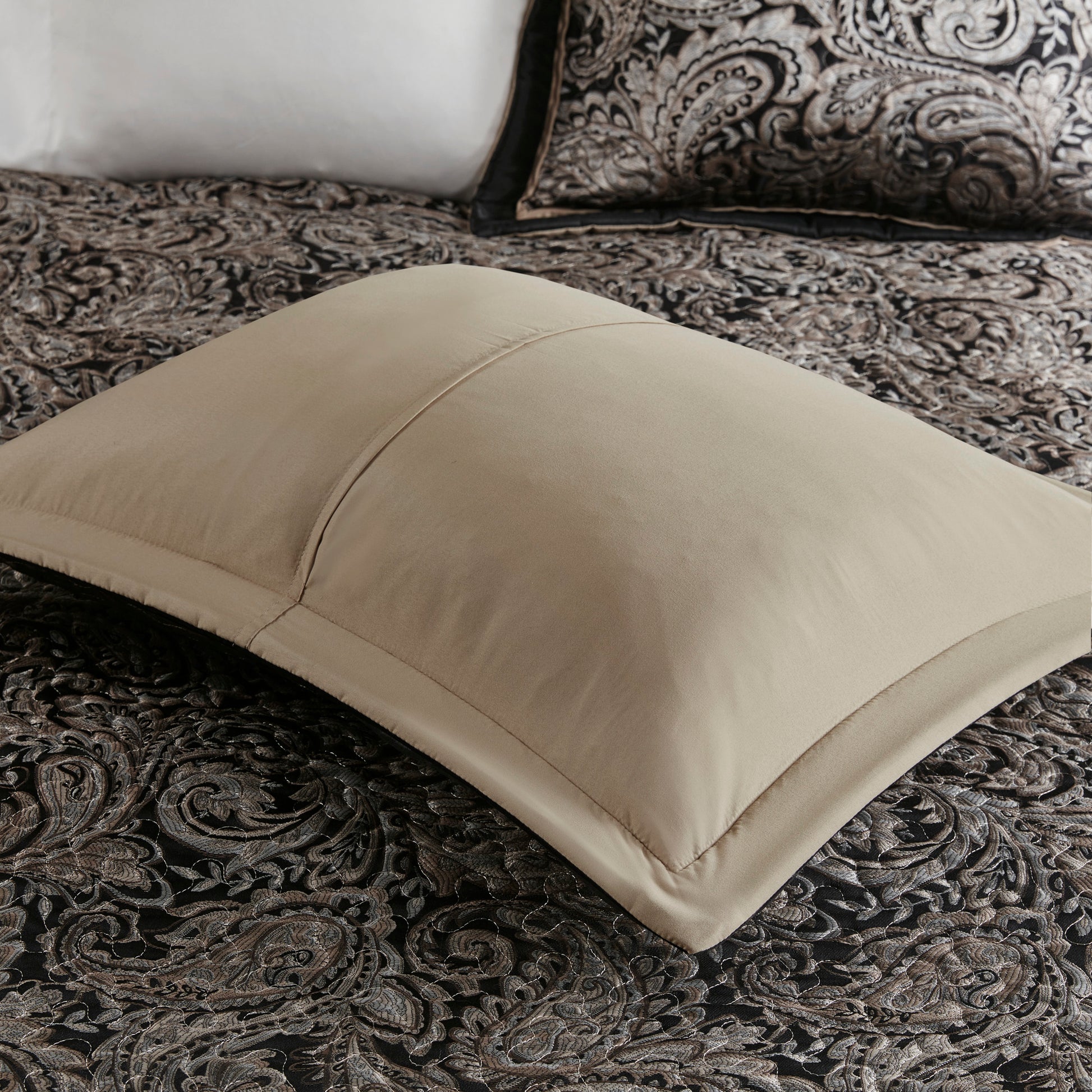 5 Piece Jacquard Bedspread Set With Throw Pillows Black King King Black Cotton