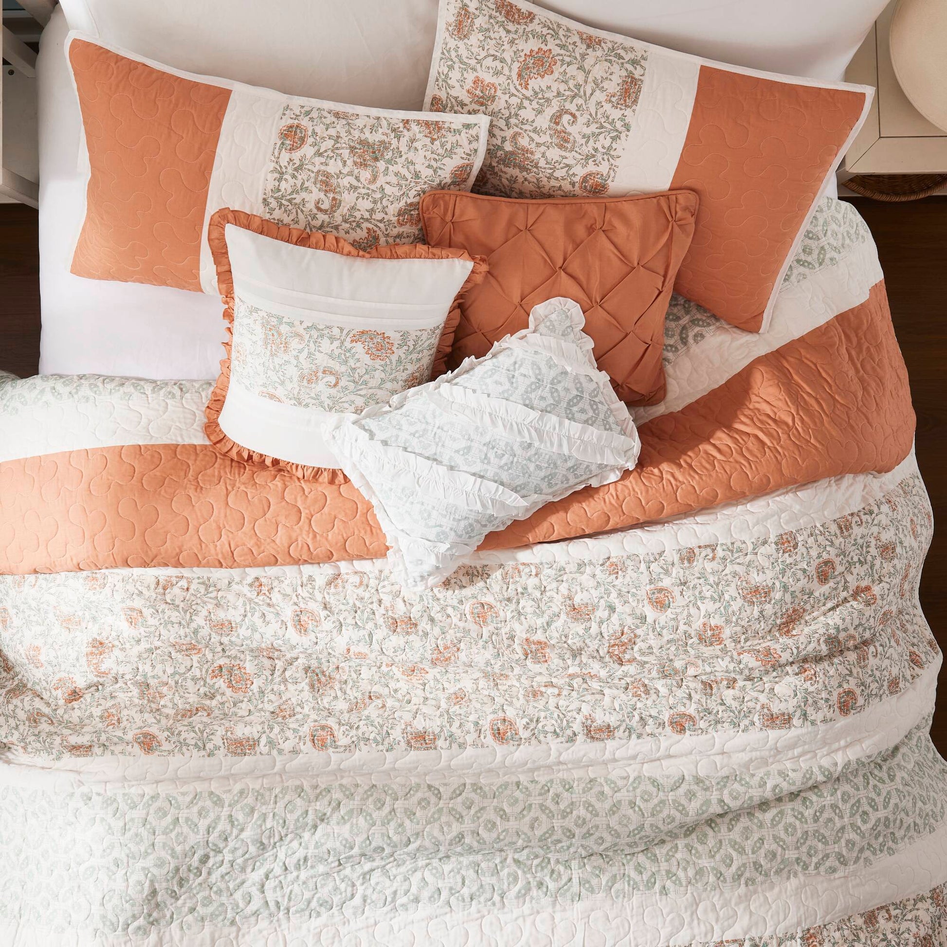 6 Piece Cotton Percale Quilt Set With Throw Pillows Coral King Cal King King Coral Polyester