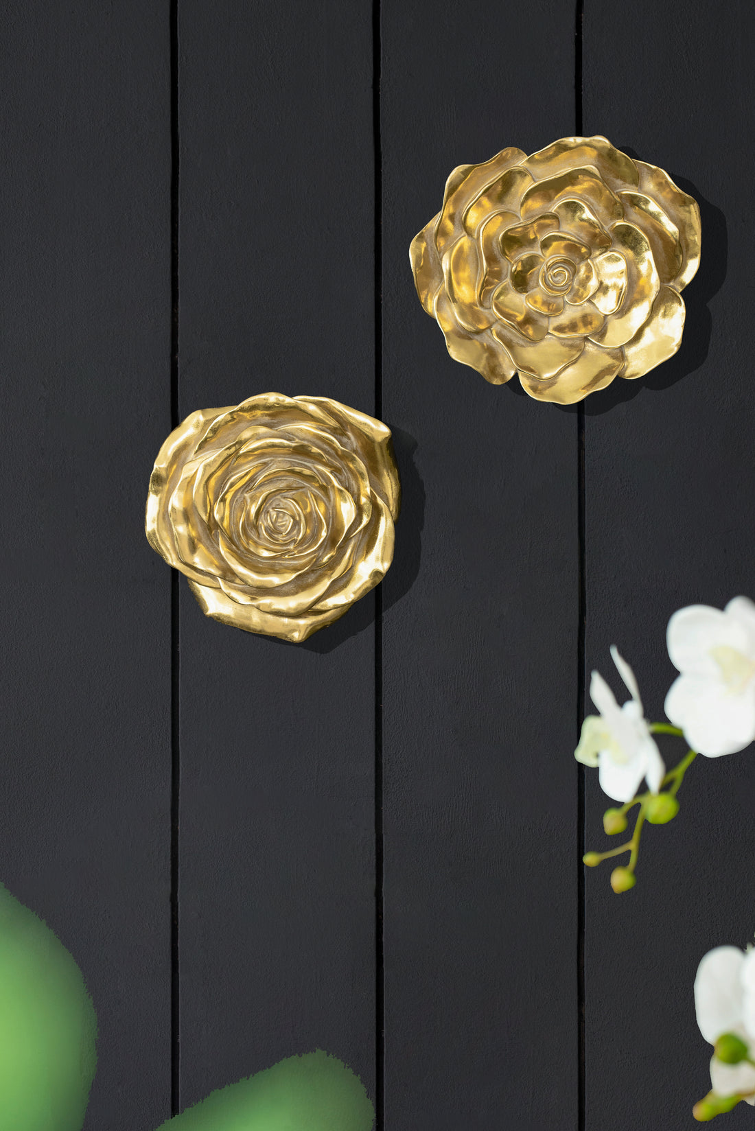 S 2 Gold Rose Hanging Wall Accents Gold Resin