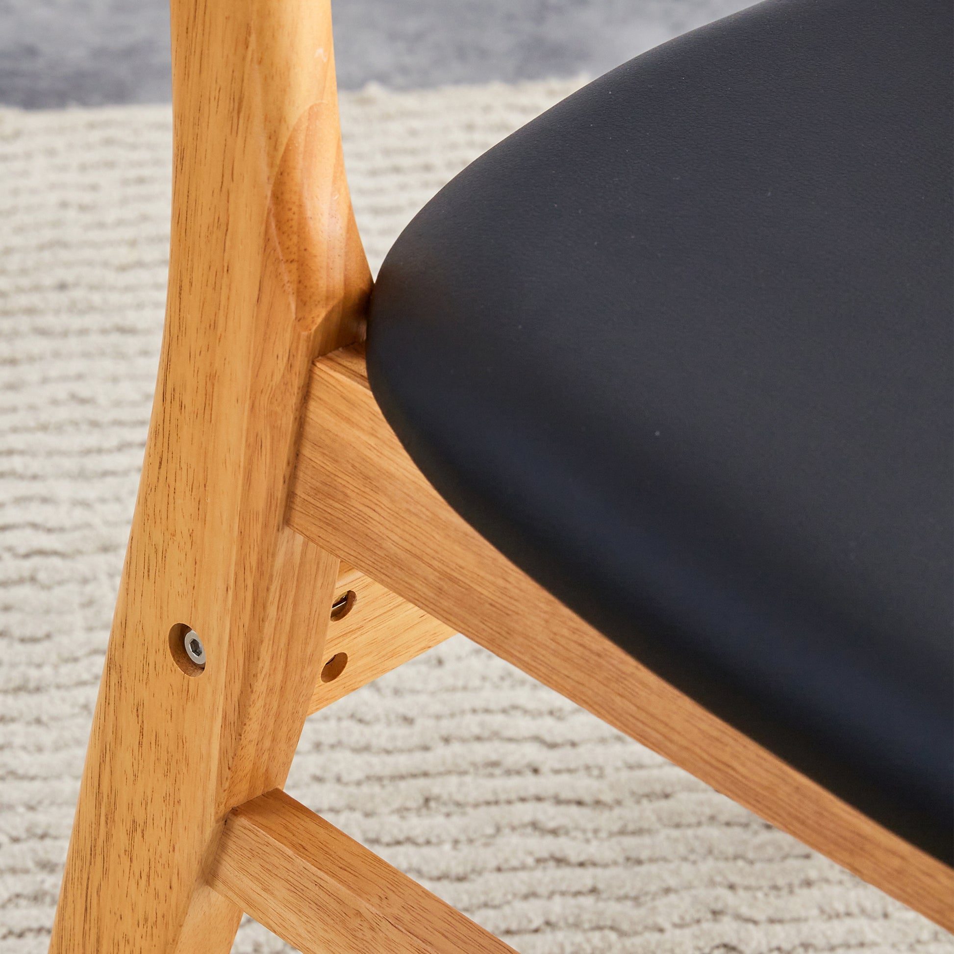 The Stylish And Durable Solid Wood Dining Chair, Small Curved Back, Pu Cushion, And Beautiful Shape Match Perfectly With Any Room And Everyday Use Wood Set Of 2 Rubber Wood