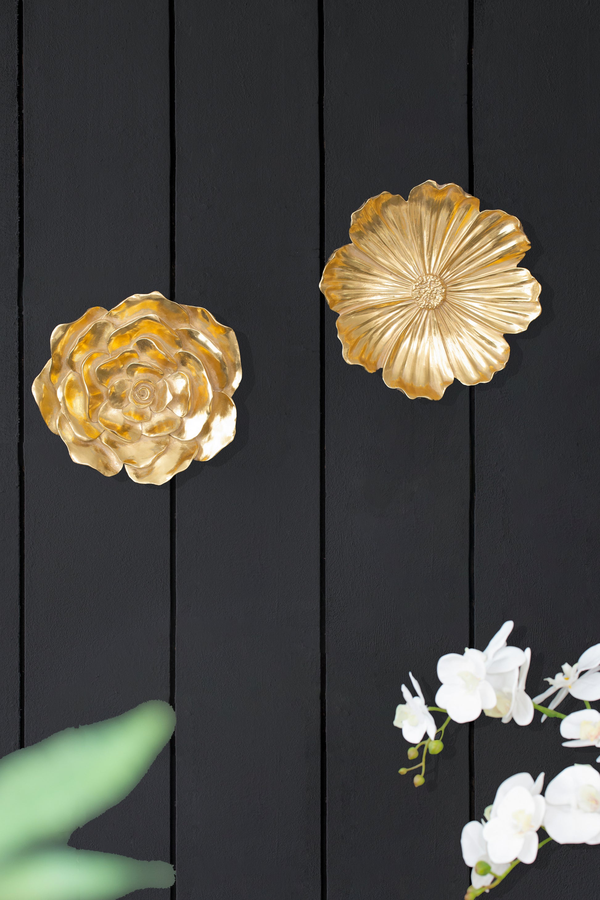 S 2 Gold Rose Hanging Wall Accents Gold Resin