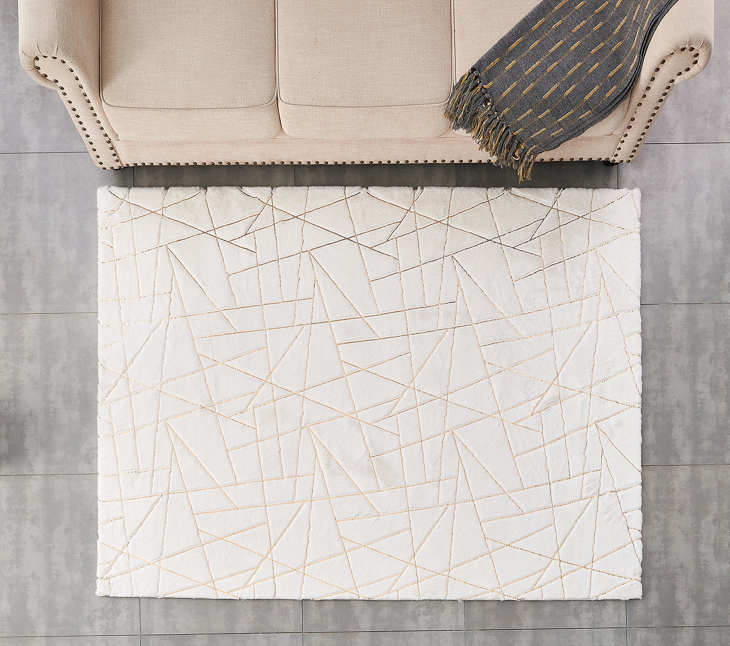 Luxury Machine Washable White Geometric Abstract Gold Gilded Chinchilla Faux Fur Area Rug White Gold Polyester