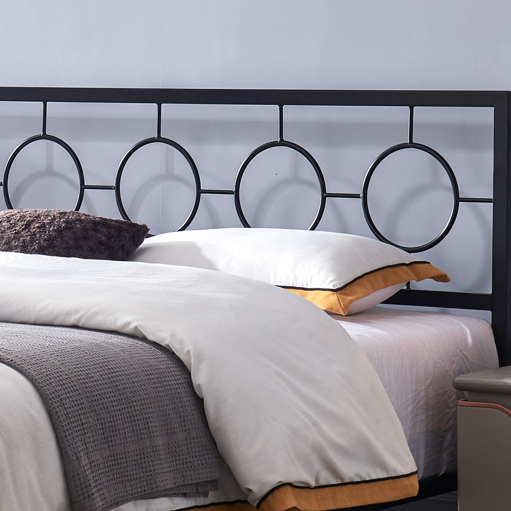 King Size Classical Metal Bed Frame With Circular Design Headboard And Footboard, Under Bed Space, Black King Black Iron