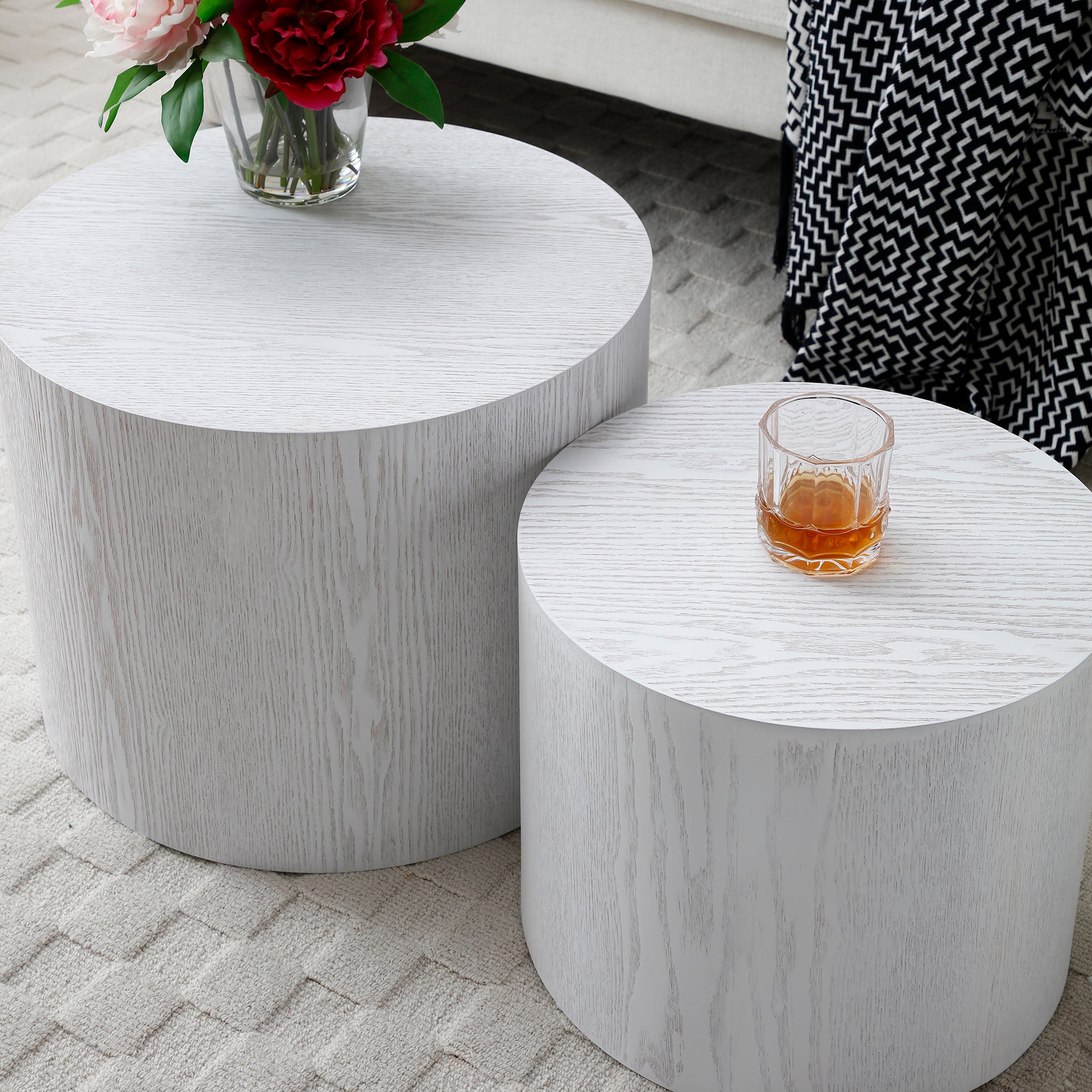 Round Coffee Table Set Of 2, Nesting Coffee Tables For Mdf With Veneer .For Living Room,Office,Bedroom,Natural, 4Colors White Primary Living Space Modern Round Coffee & End Tables Round Mdf