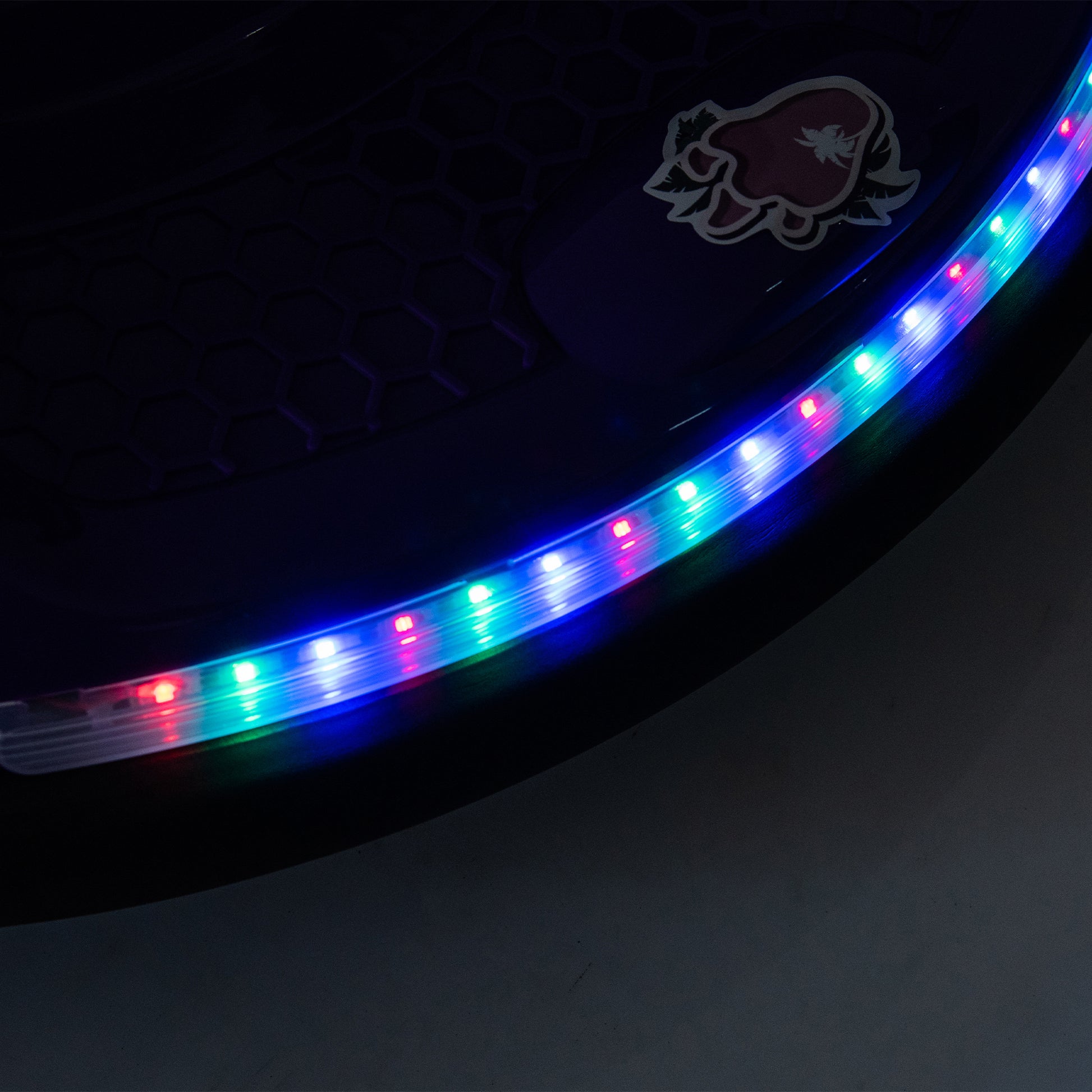 12V Kids Ride On Bumper Car W Parents Control,Rotate 360 Degrees,Two Handed Switch For Direction Control,Bumper Strip,Light Belt,Mp3 Music,Bluetooth,Provide A Speed Of 0.75Mph For Kids Of 2 5 Purple