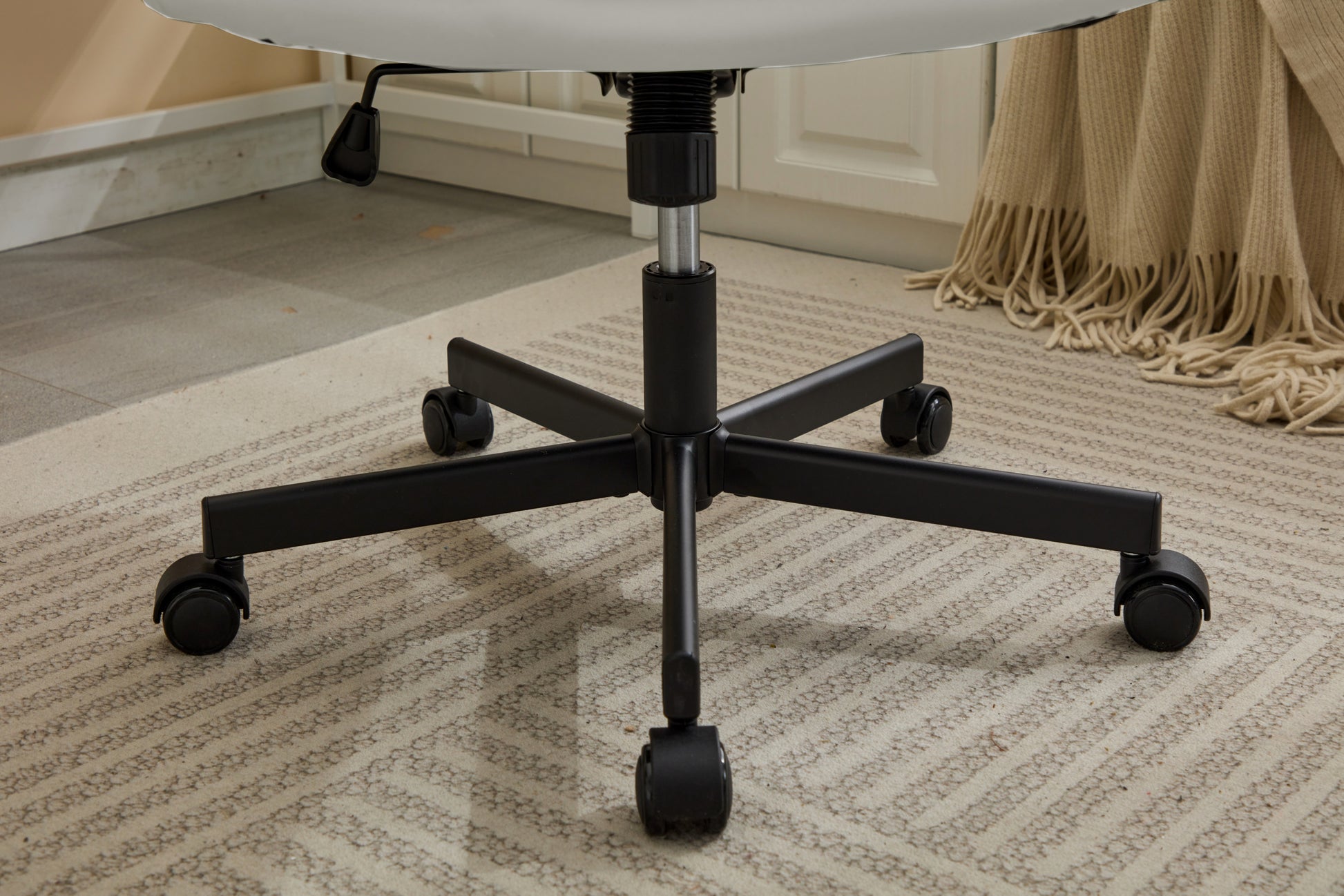 Armless Office Desk Chair With Wheels: Pu Leather Cross Legged Wide Chair,Comfortable Adjustable Swivel Computer Task Chairs For Home,Office,Make Up,Small Space,Bed Room Creamy White Antique Fiber Foam And Polyester Fiber Pad Pvc
