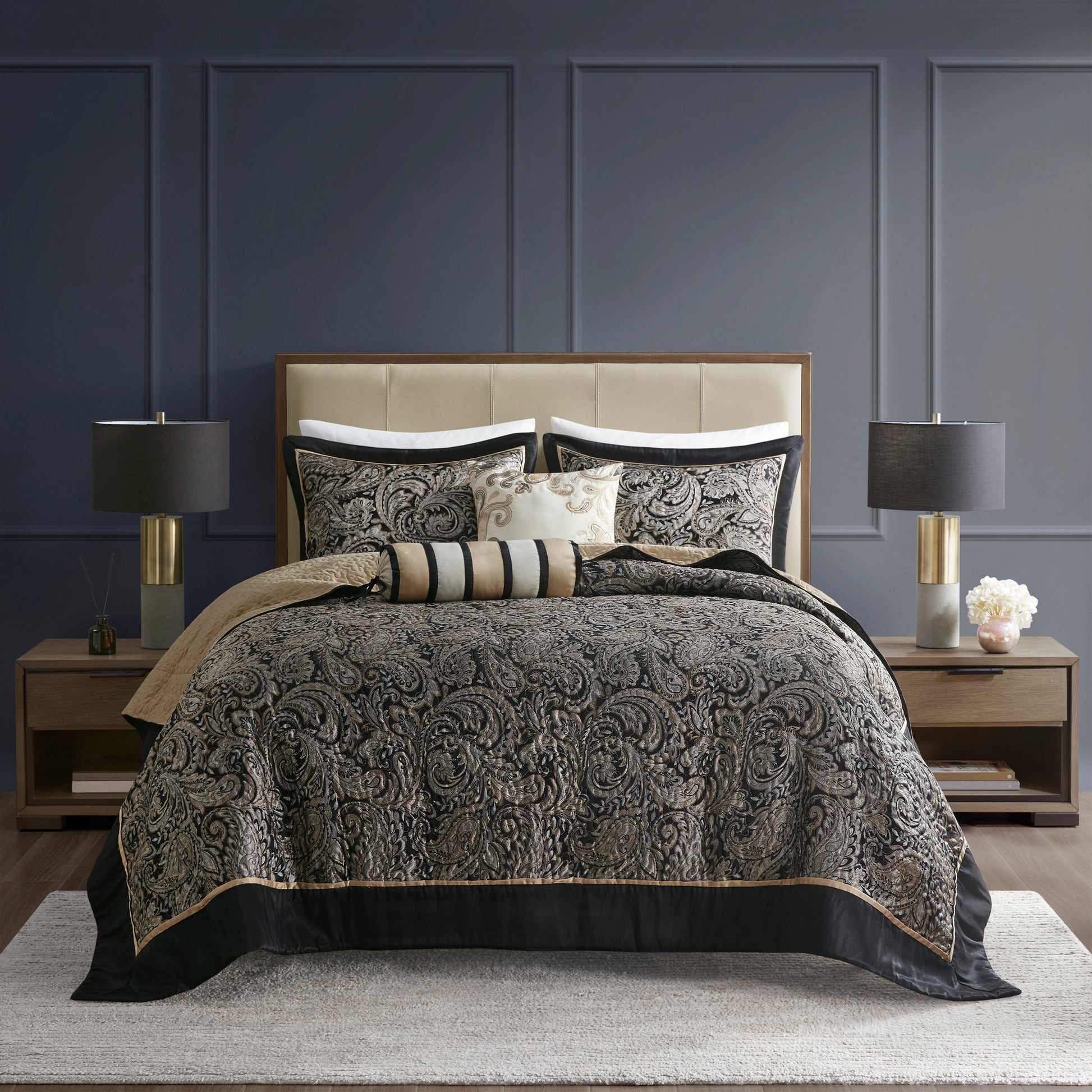 5 Piece Jacquard Bedspread Set With Throw Pillows Black King King Black Cotton