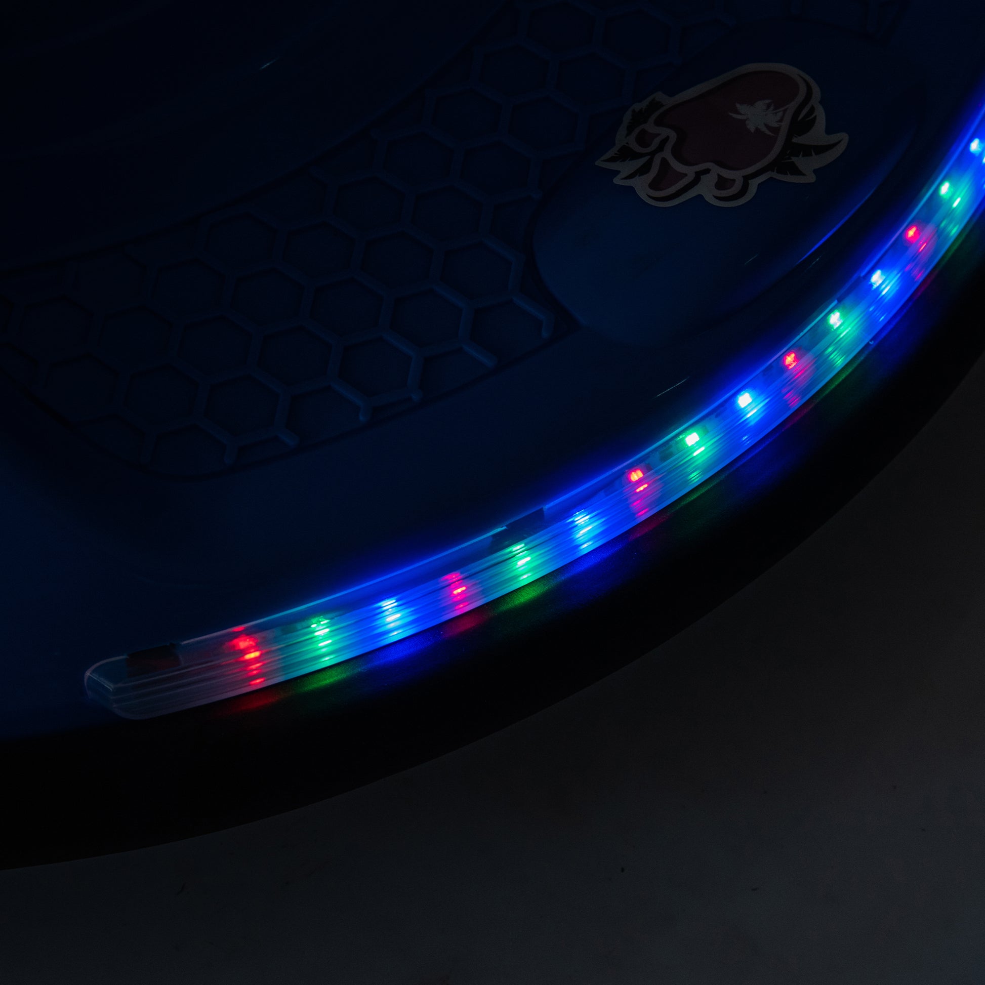 12V Kids Ride On Bumper Car W Parents Control,Rotate 360 Degrees,Two Handed Switch For Direction Control,Bumper Strip,Light Belt,Mp3 Music,Bluetooth,Provide A Speed Of 0.75Mph For Kids Of 2 5 Blue