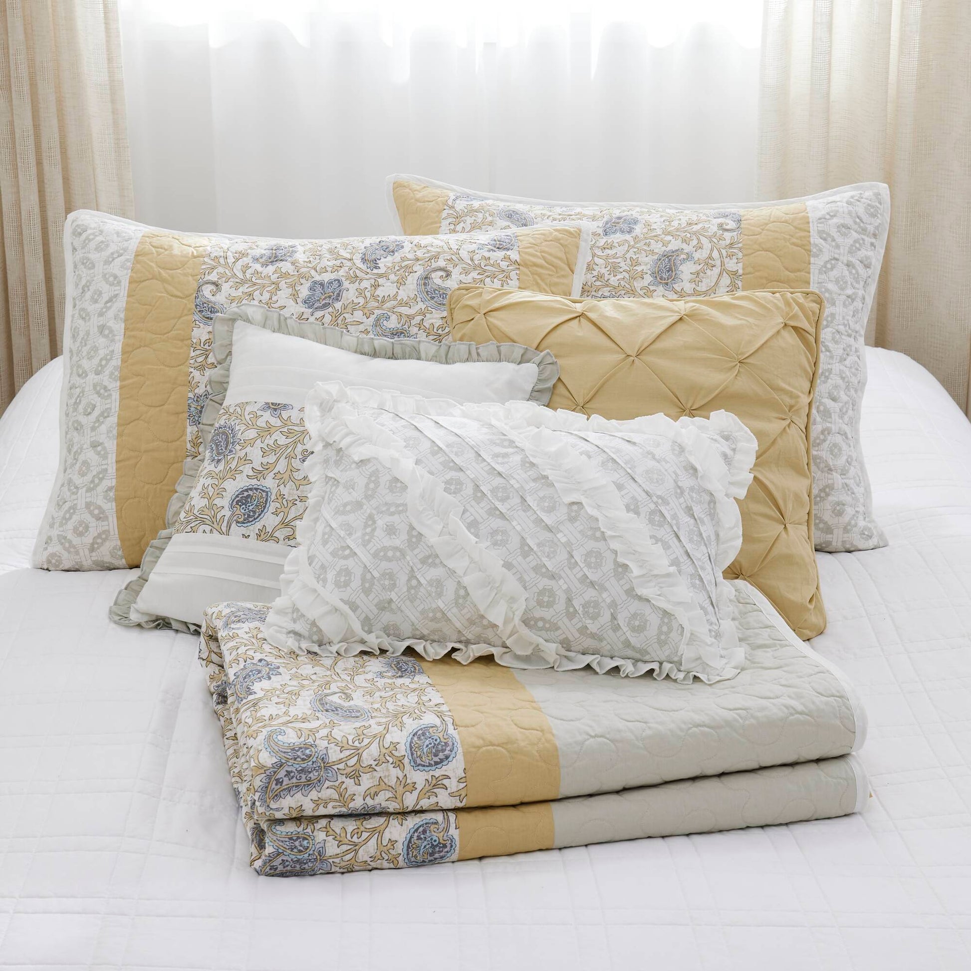 6 Piece Cotton Percale Quilt Set With Throw Pillows Yellow King Cal King King Yellow Polyester