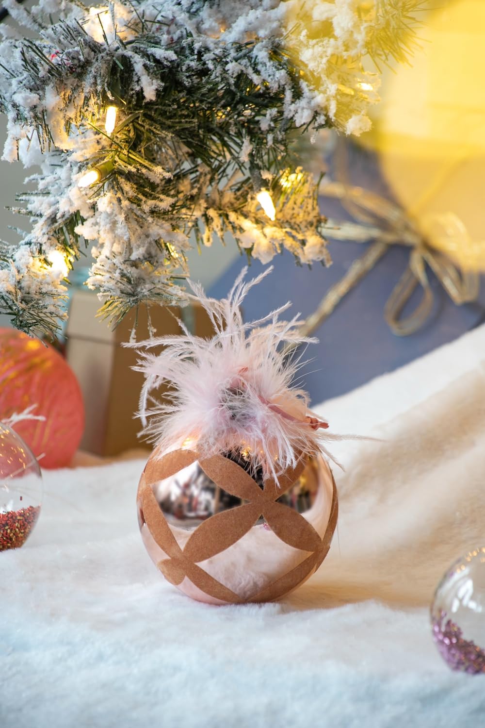 D4.7" Christmas Ball Ornaments, Glass Decorative Hanging Ball Christmas Tree Ornaments For Holiday Party Decorations, Set Of 4 Pink Glass