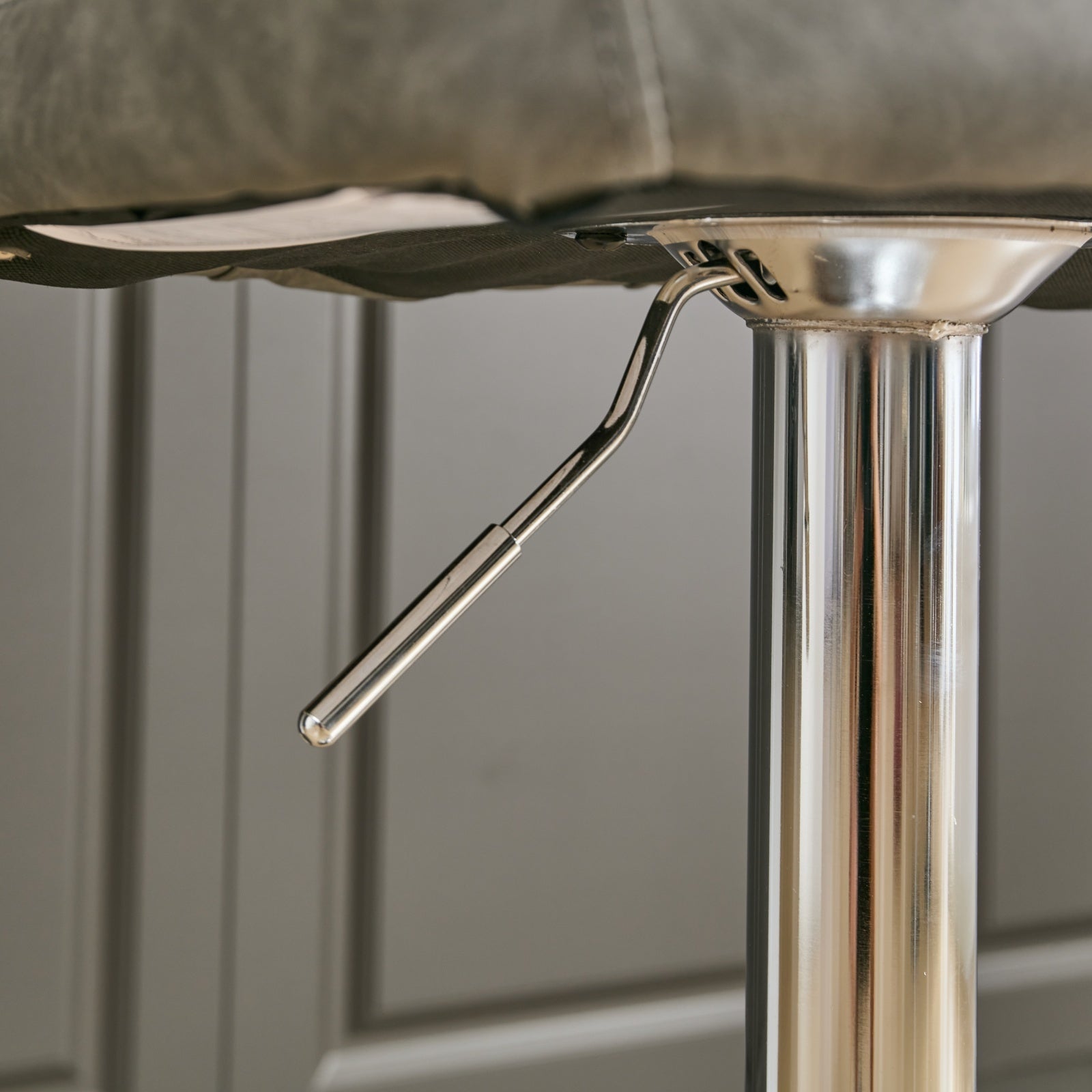 Swivel Barstools Adjusatble Seat Height With Chrome Base, Modern Pu Upholstered Bar Stools With The Whole Back Tufted, For Home Pub And Kitchen Island,Gray, Set Of 2 Gray American Design Bar Stools Set Of 2 Foam Pu Leather
