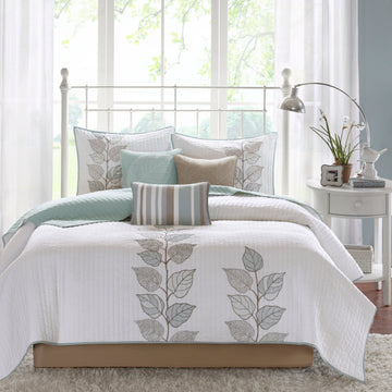 6 Piece Embroidered Quilt Set With Throw Pillows Blue King Cal King King White Blue Cotton