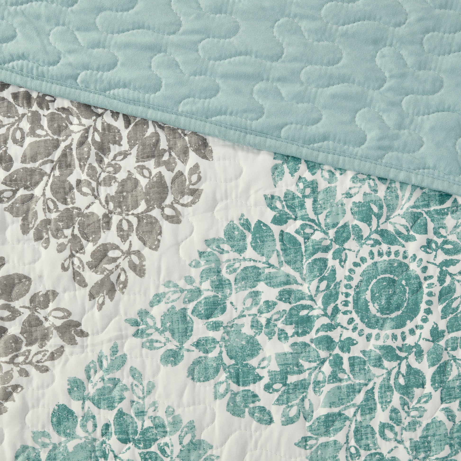 6 Piece Printed Quilt Set With Throw Pillows Aqua King Cal King King Aqua Cotton