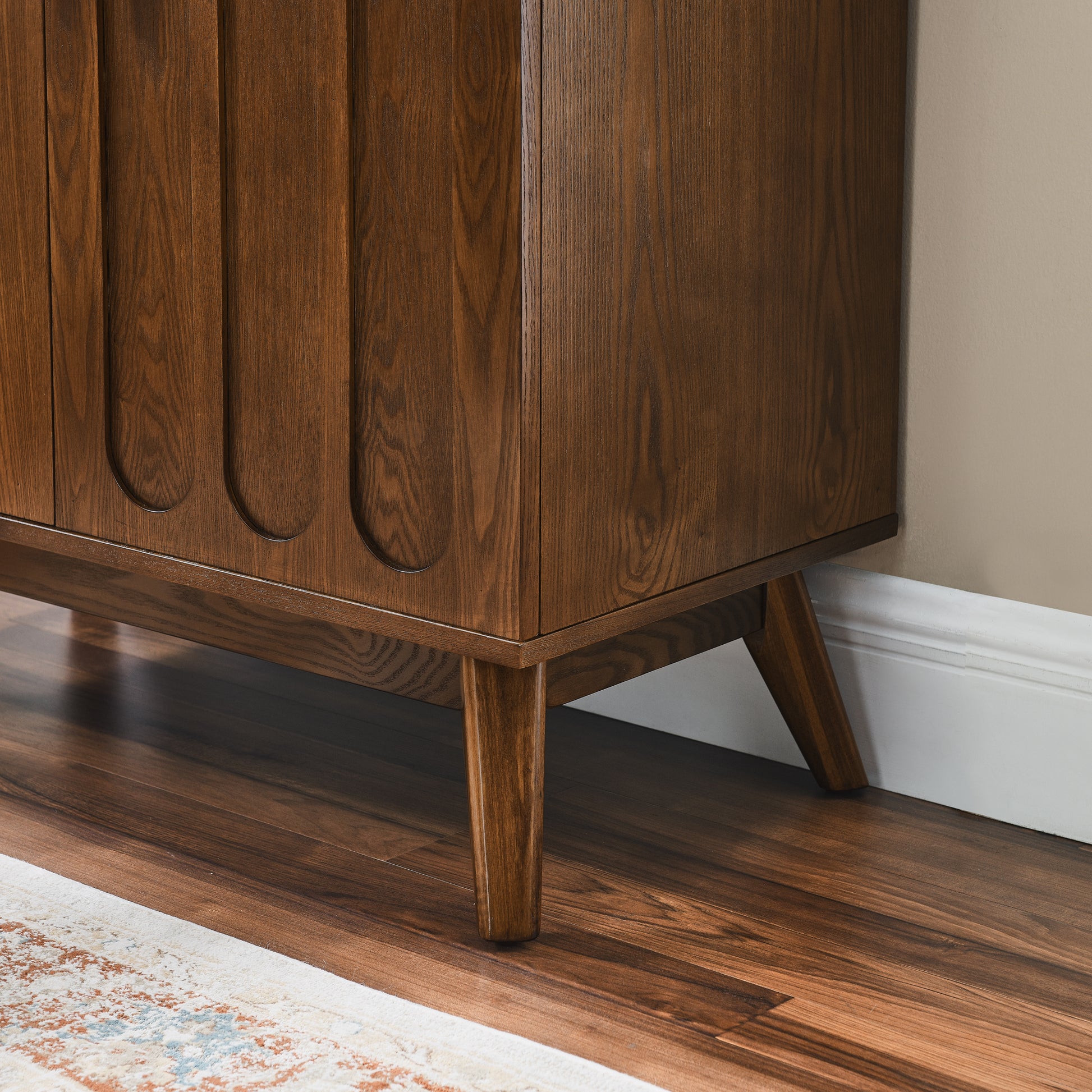 Mid Century Modern Fluted Sideboard Cabinet With Adjustable Shelves & Solid Wood Legs, Buffet Cabinet With Storage, Walnut Storage Cabinet For Living Room, Entryway, Hallway, Dining Room, Kitchen Walnut Solid Wood Mdf