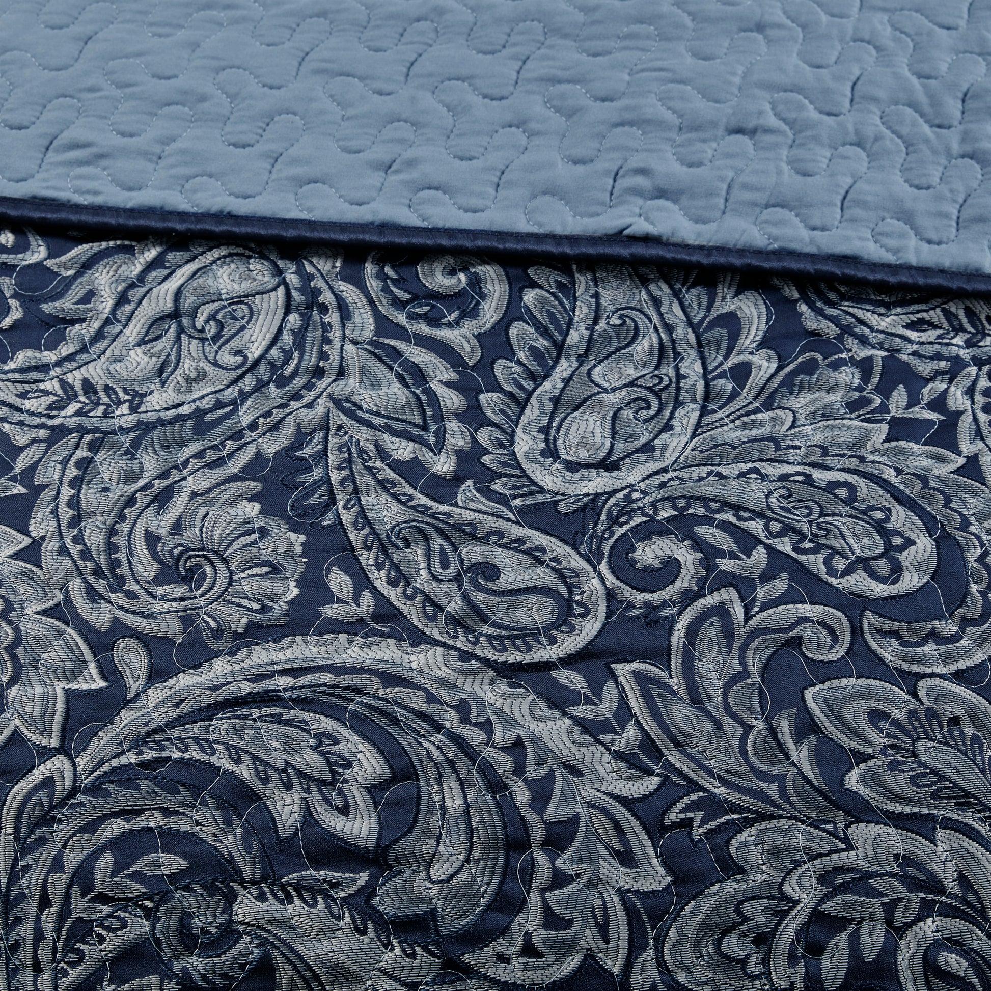 5 Piece Jacquard Bedspread Set With Throw Pillows Navy Queen Queen Navy Cotton