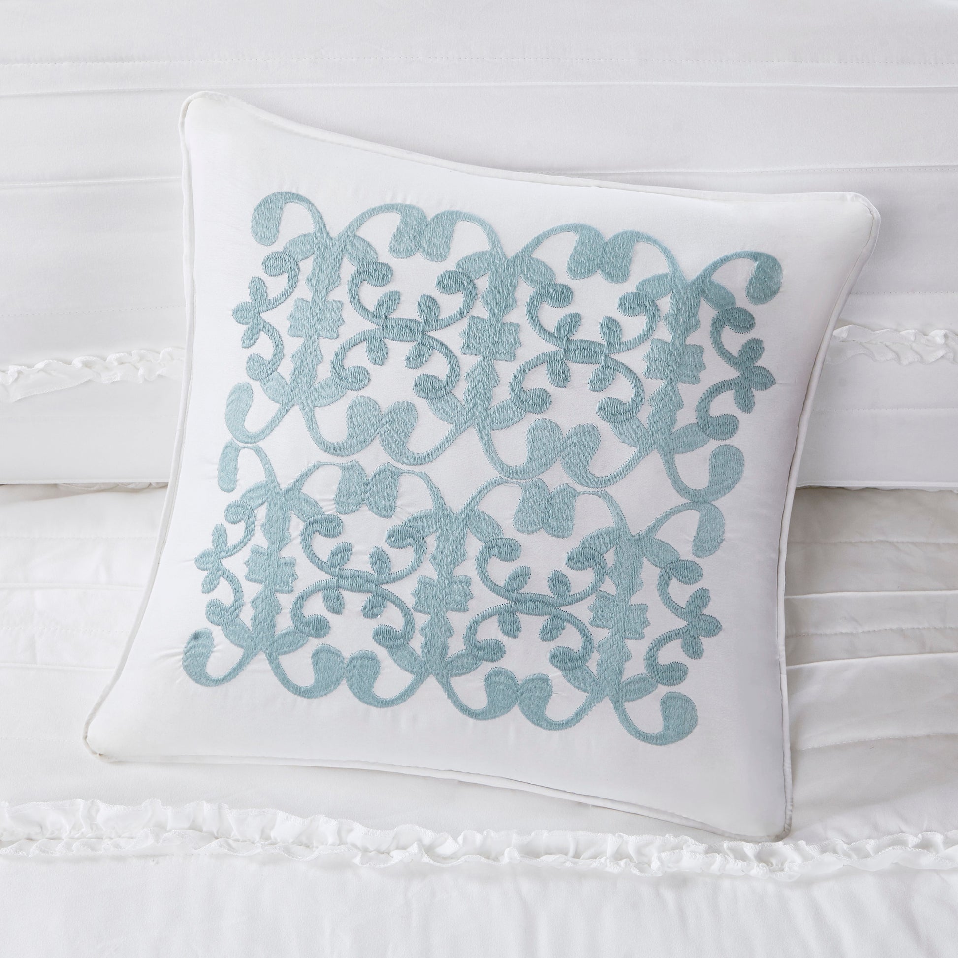 4 Piece Microfiber Reversible Ruffle Quilt Set With Throw Pillow White Full Queen Full White Cotton