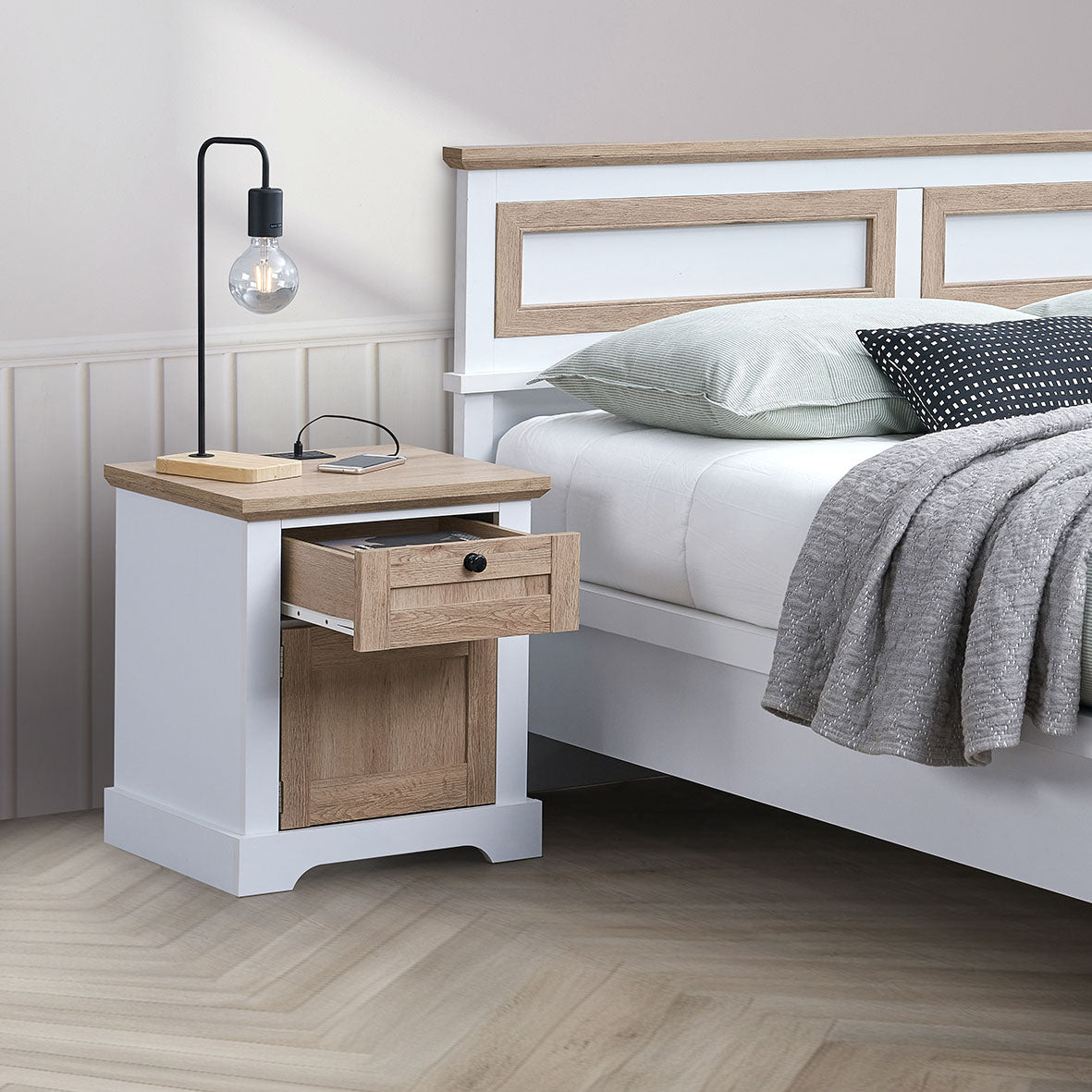 Autumn Modern Night Stand With Charging Station With Usb & Type Cdrawer Slide Pre Assembly, End Table With Drawers For Bedroom Living Room, Side Table For Bedroom, Easy Assembly, White Oak Oak Natural Wood Off White 1 Drawer Bedroom Bedside Cabinet