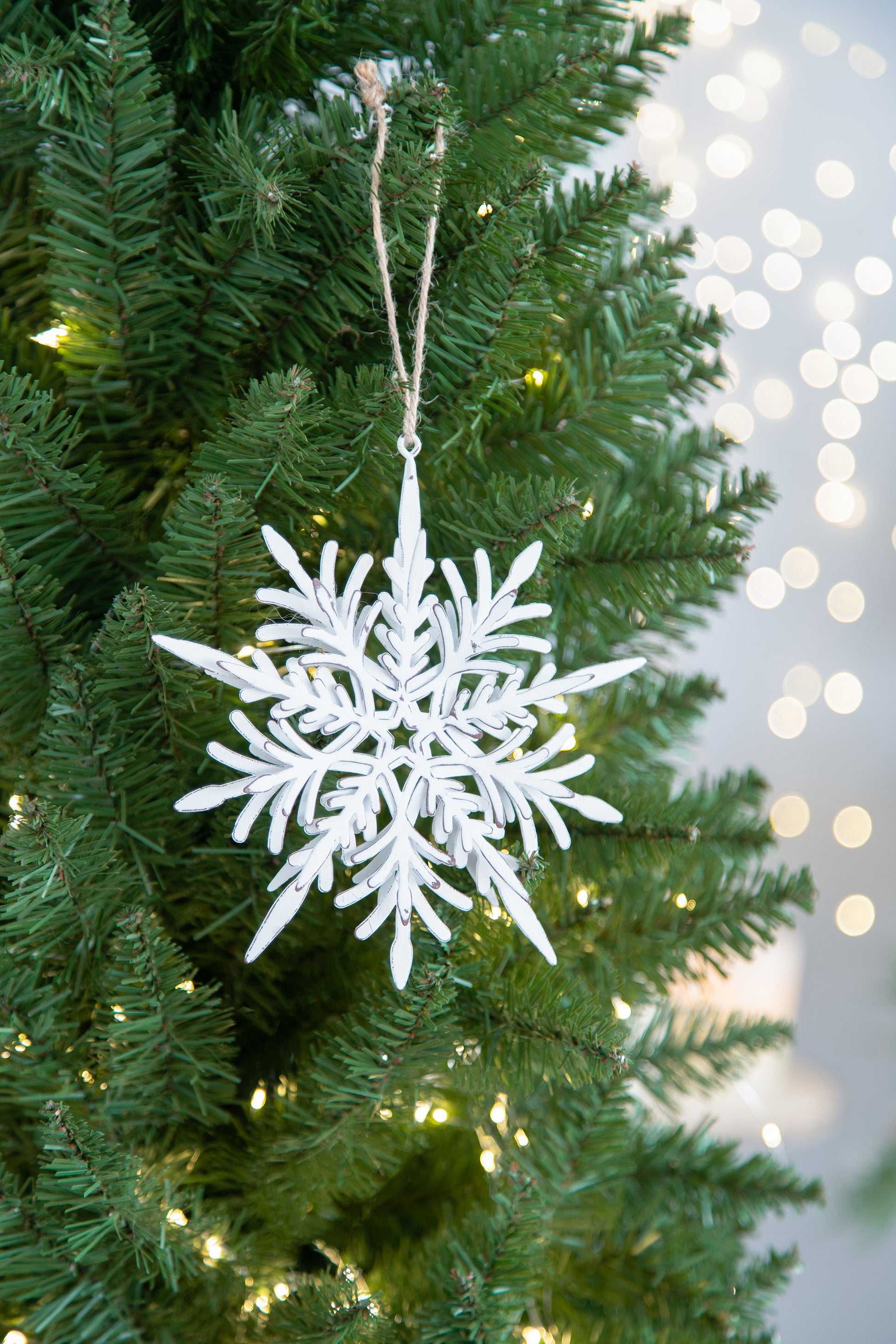Set Of 6 Iron Snowflake Hanger, Decorative Hanging Ball Christmas Tree Ornaments For Holiday Party Decorations White Iron