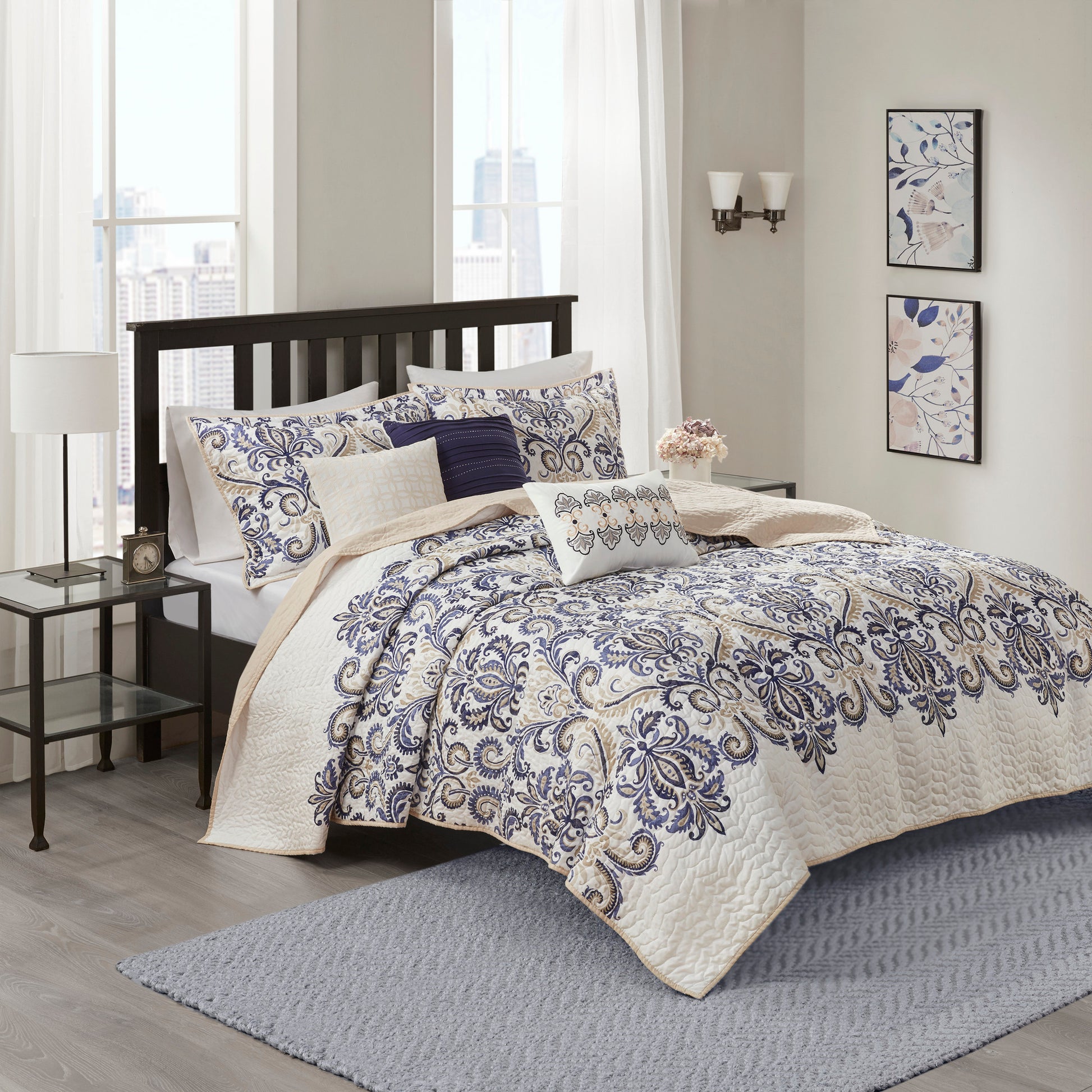 6 Piece Reversible Quilt Set With Throw Pillows Navy Tan King Cal King King Navy Cotton
