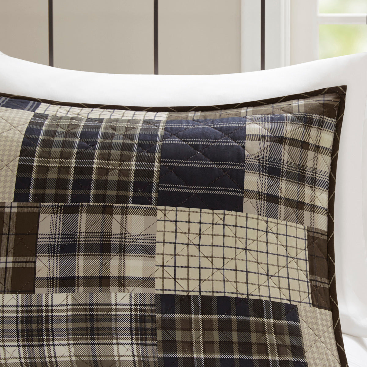 3 Piece Reversible Printed Quilt Set Black Brown King Cal King Black Brown Microfiber