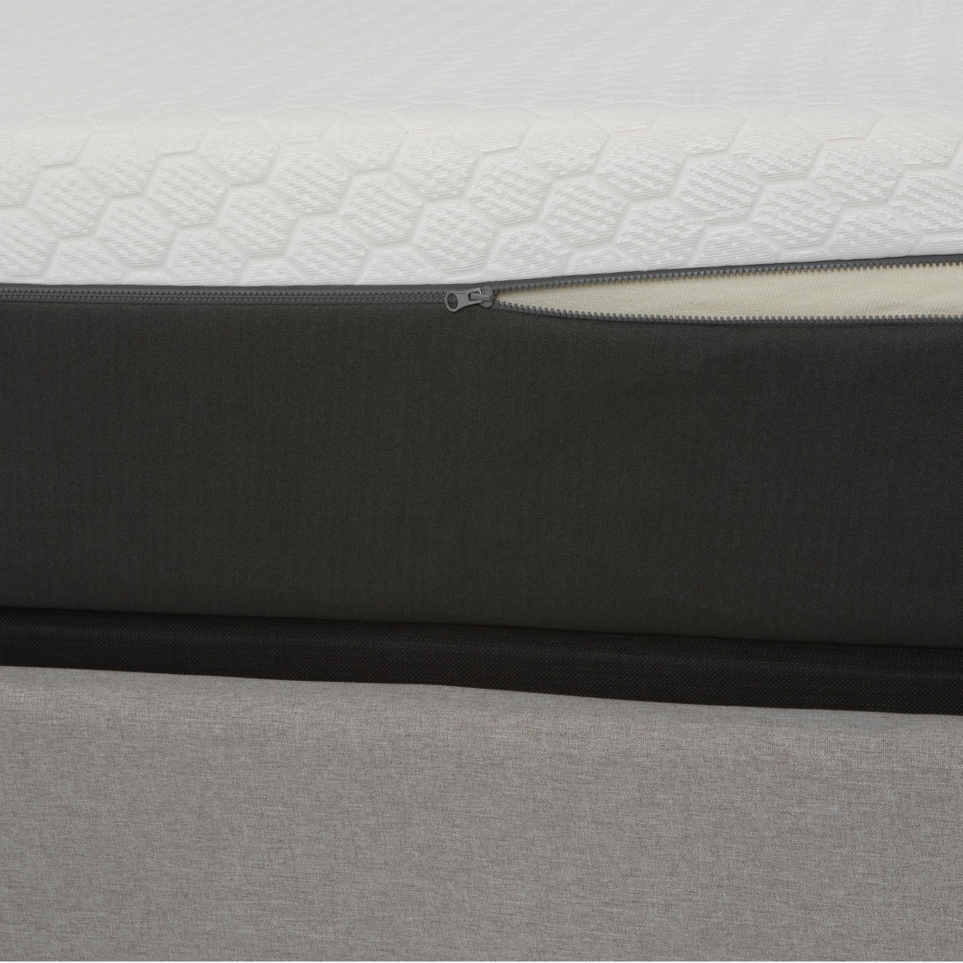12" Zoned Comfort Regions With Cooling Cover, Gel Swirl Memory Foam And Air Grid Queen White Foam Queen