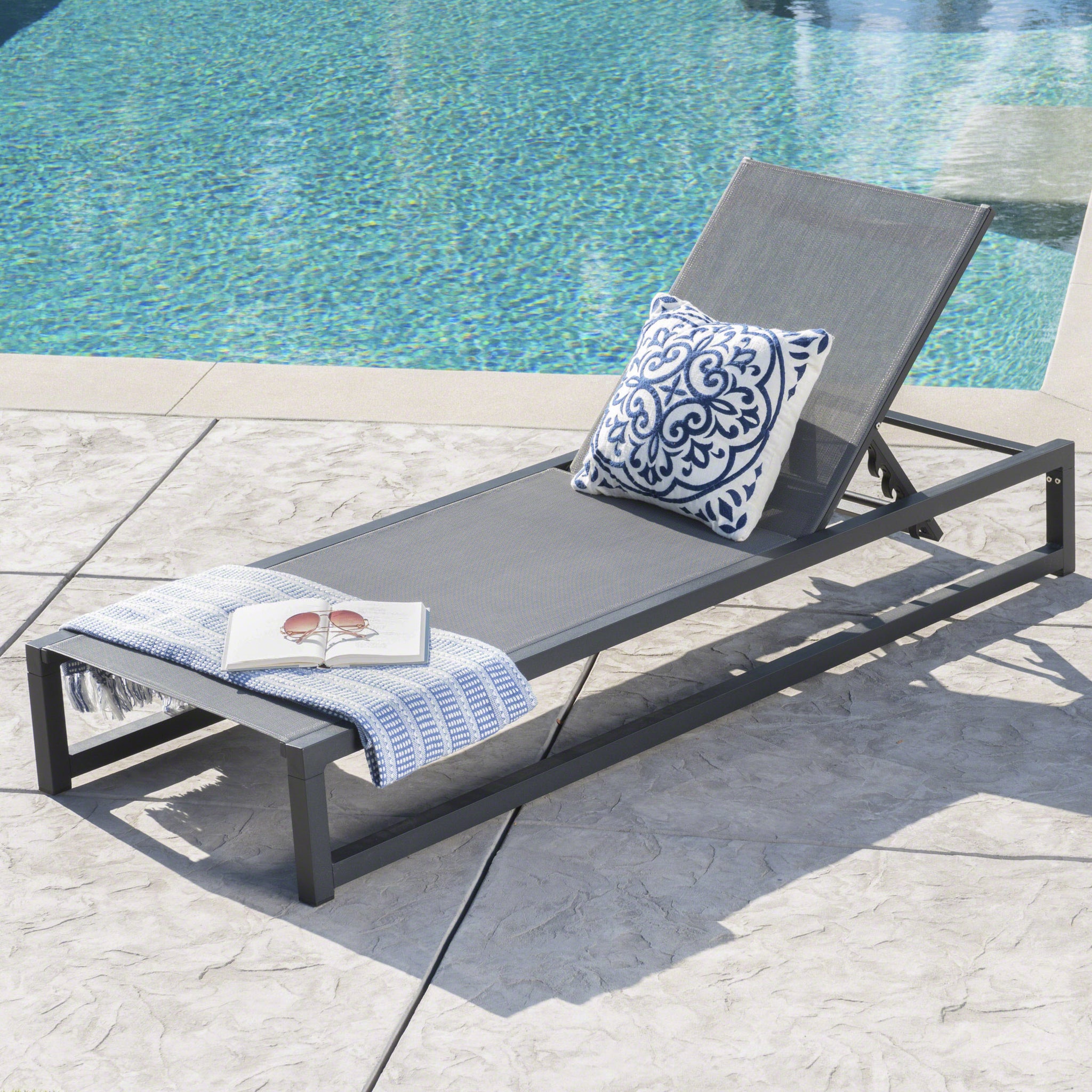 Venice Chaise Lounge Black Grey Mesh