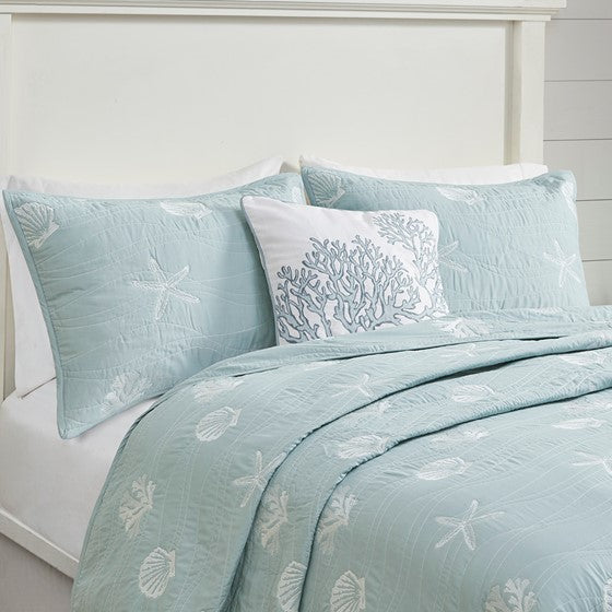 4 Piece Cotton Reversible Embroidered Quilt Set With Throw Pillow Aqua King Cal King King Aqua Cotton