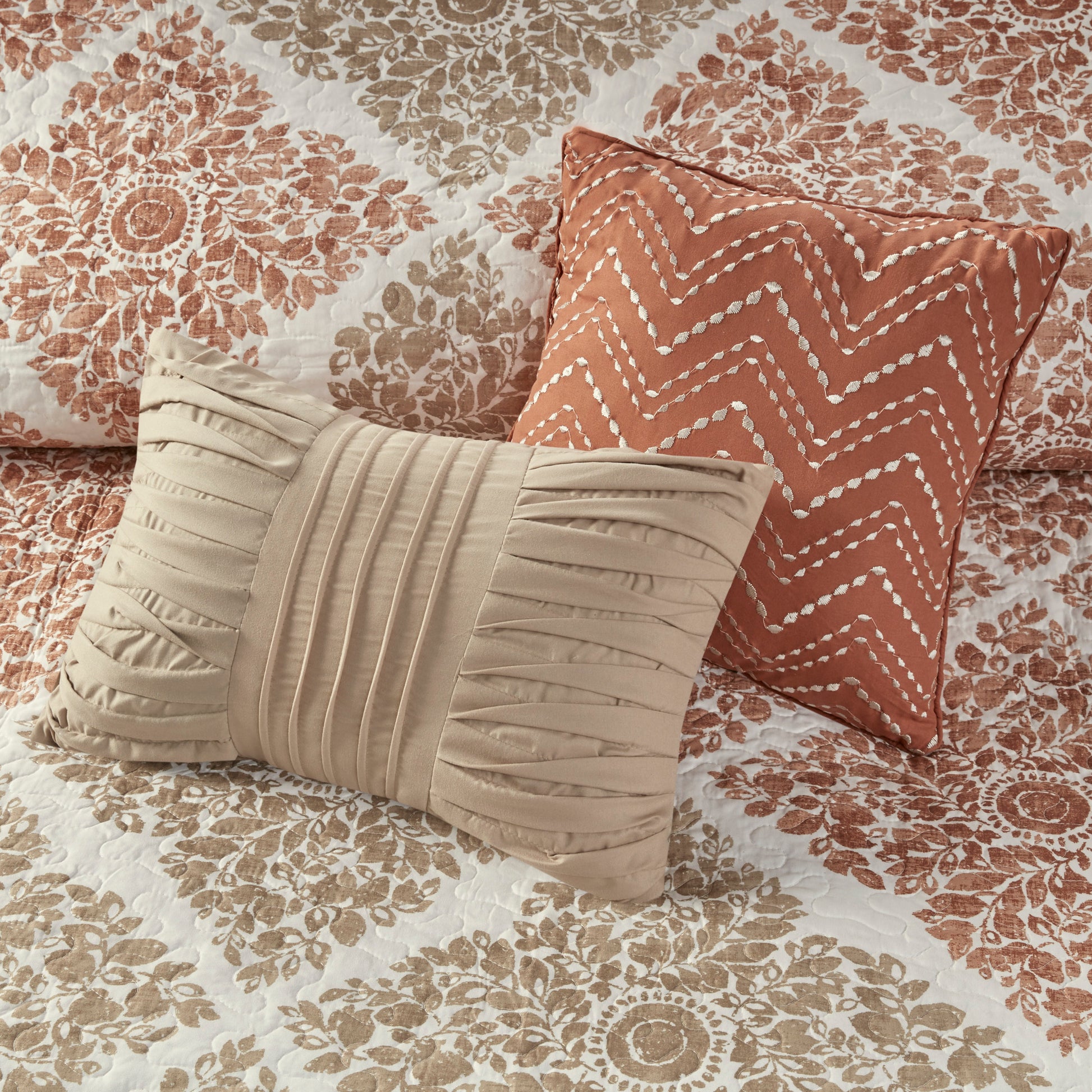 6 Piece Printed Quilt Set With Throw Pillows Multi Full Queen Full Multi Cotton