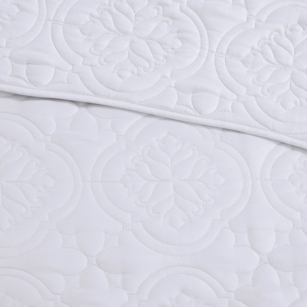 3 Piece Reversible Bedspread Set White King Cal King King White Polyester